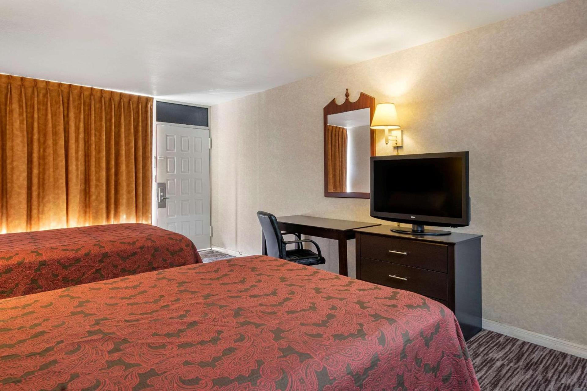 Rodeway Inn Clearwater-Largo photo 9