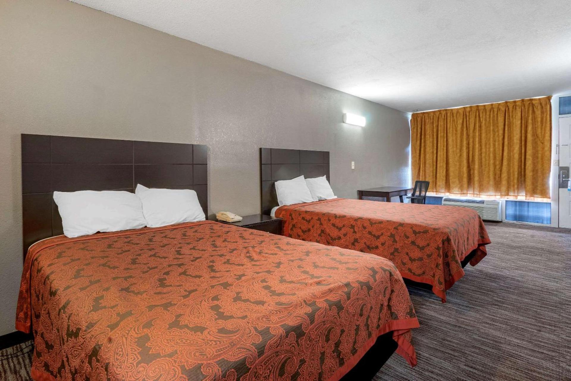 Rodeway Inn Clearwater-Largo photo 12