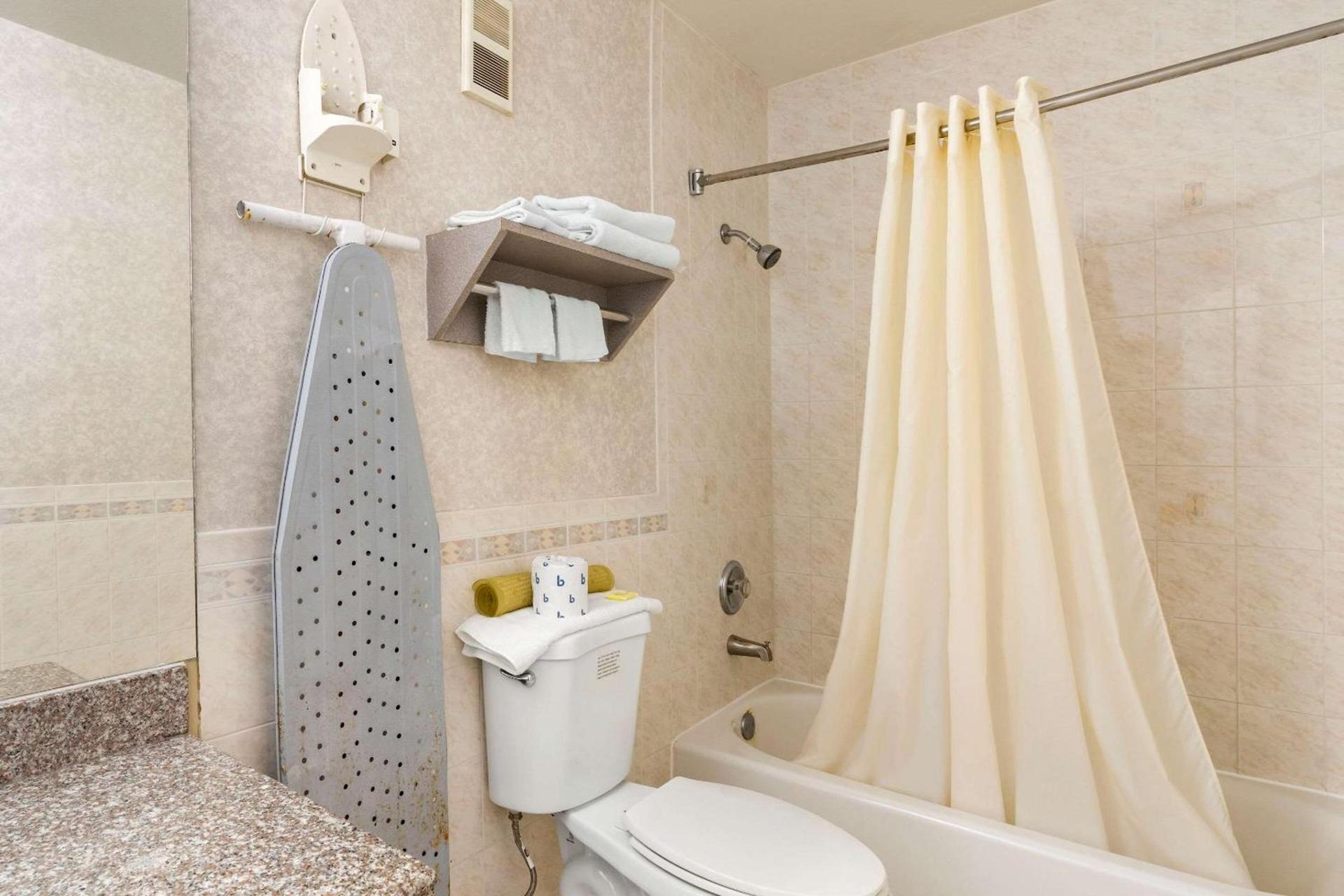 Rodeway Inn Clearwater-Largo photo 23