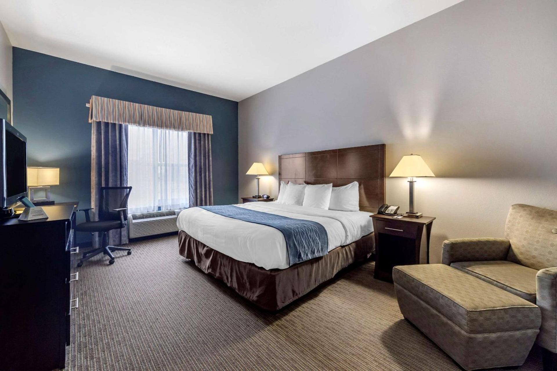 Comfort Inn & Suites Oklahoma City West - I-40 photo 5