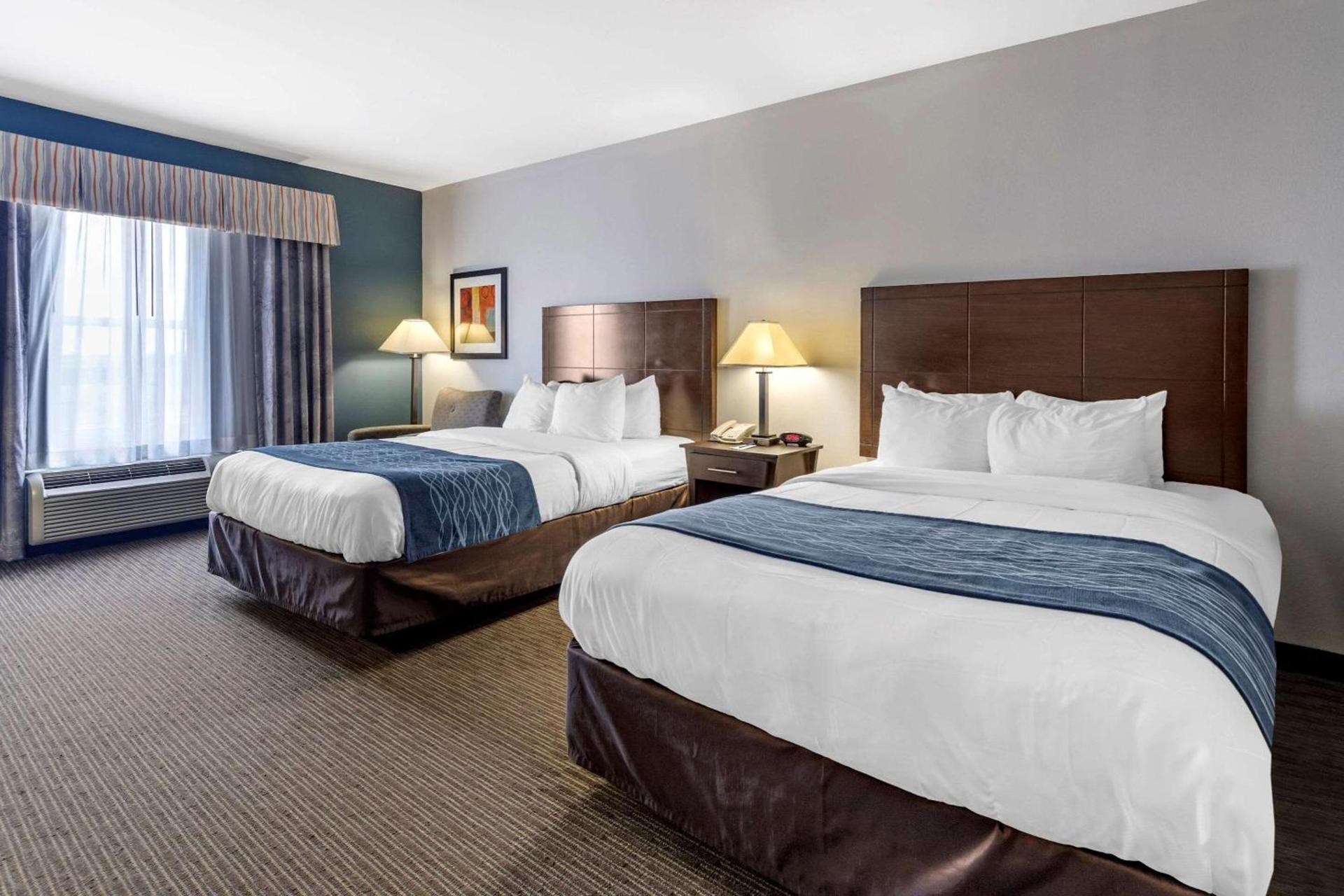 Comfort Inn & Suites Oklahoma City West - I-40 photo 11