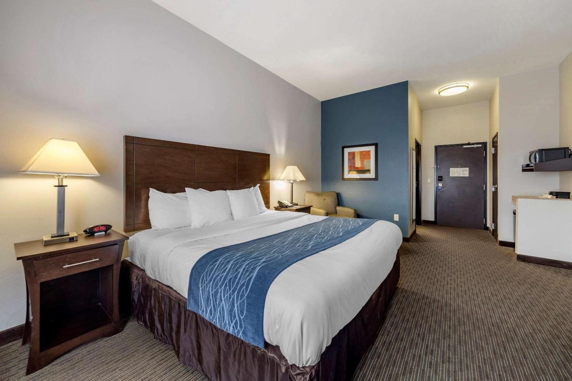 Comfort Inn & Suites Oklahoma City West - I-40 photo 7