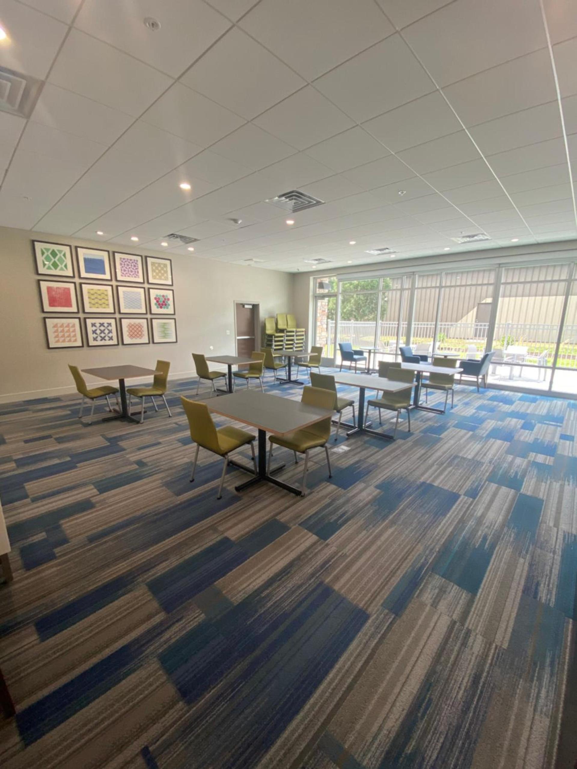 Holiday Inn Express & Suites - Madison West - Middleton by IHG photo 30