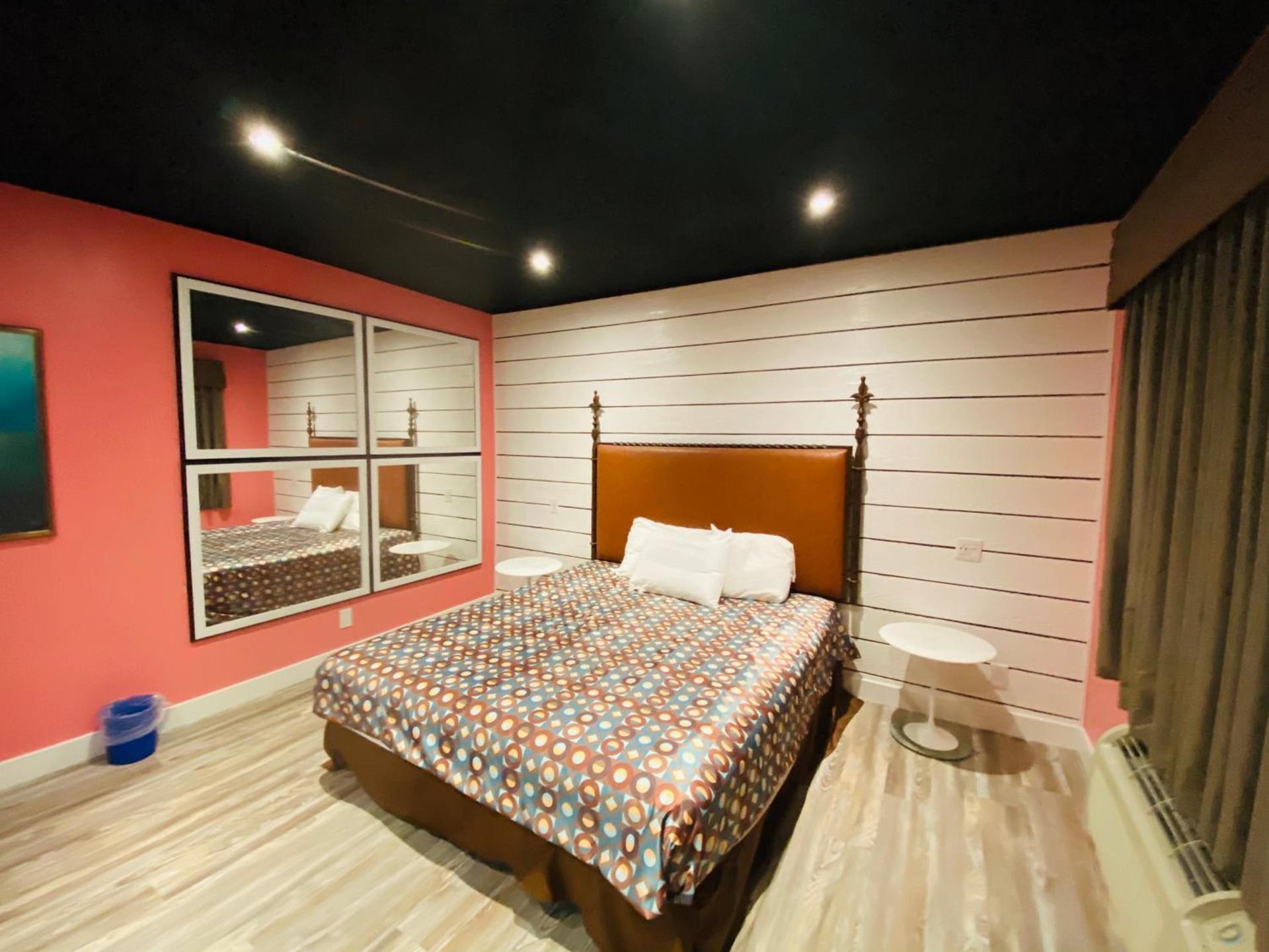 Casa Valentine Inn - Los Angeles photo 10