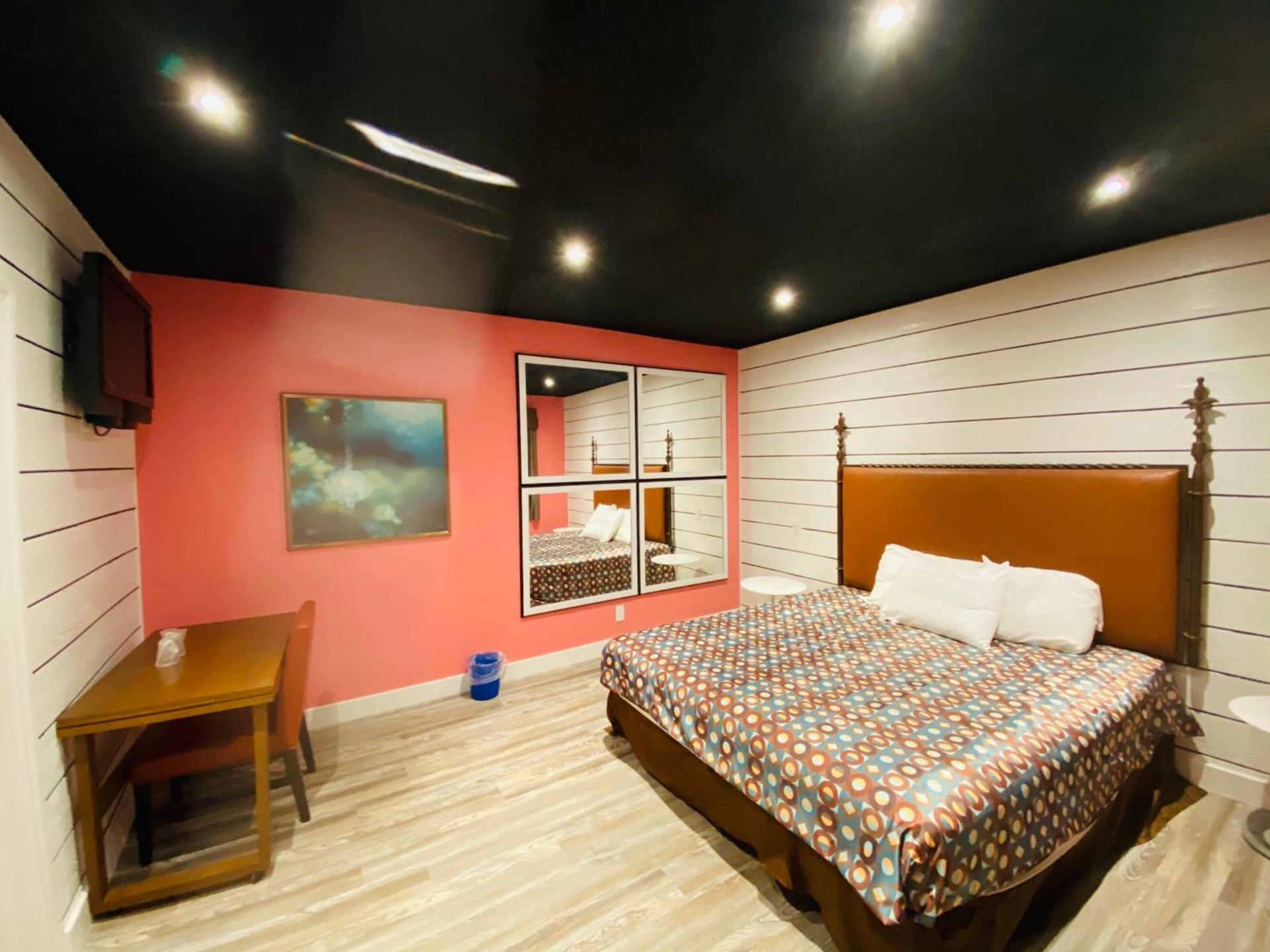 Casa Valentine Inn - Los Angeles photo 34