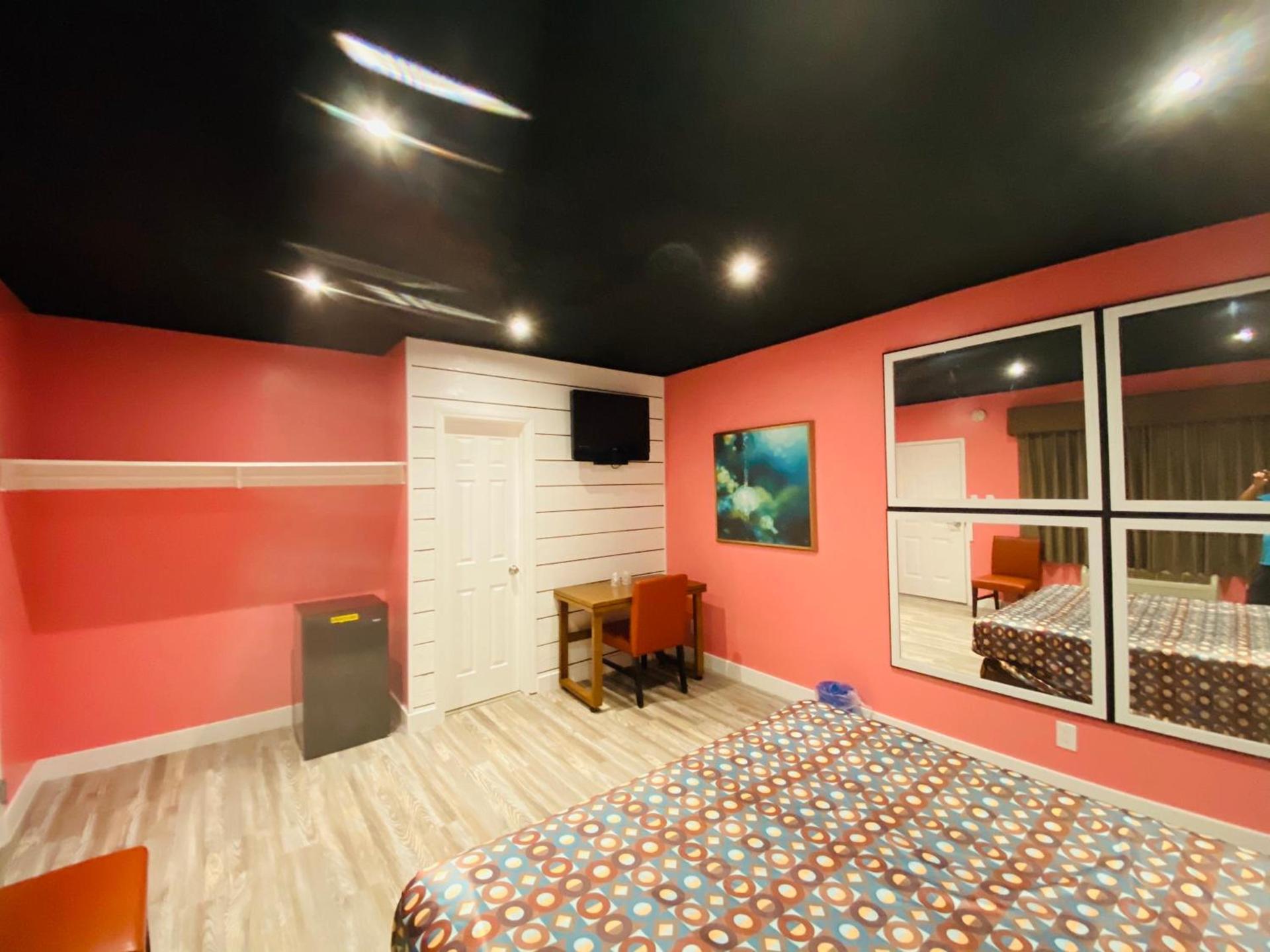 Casa Valentine Inn - Los Angeles photo 8