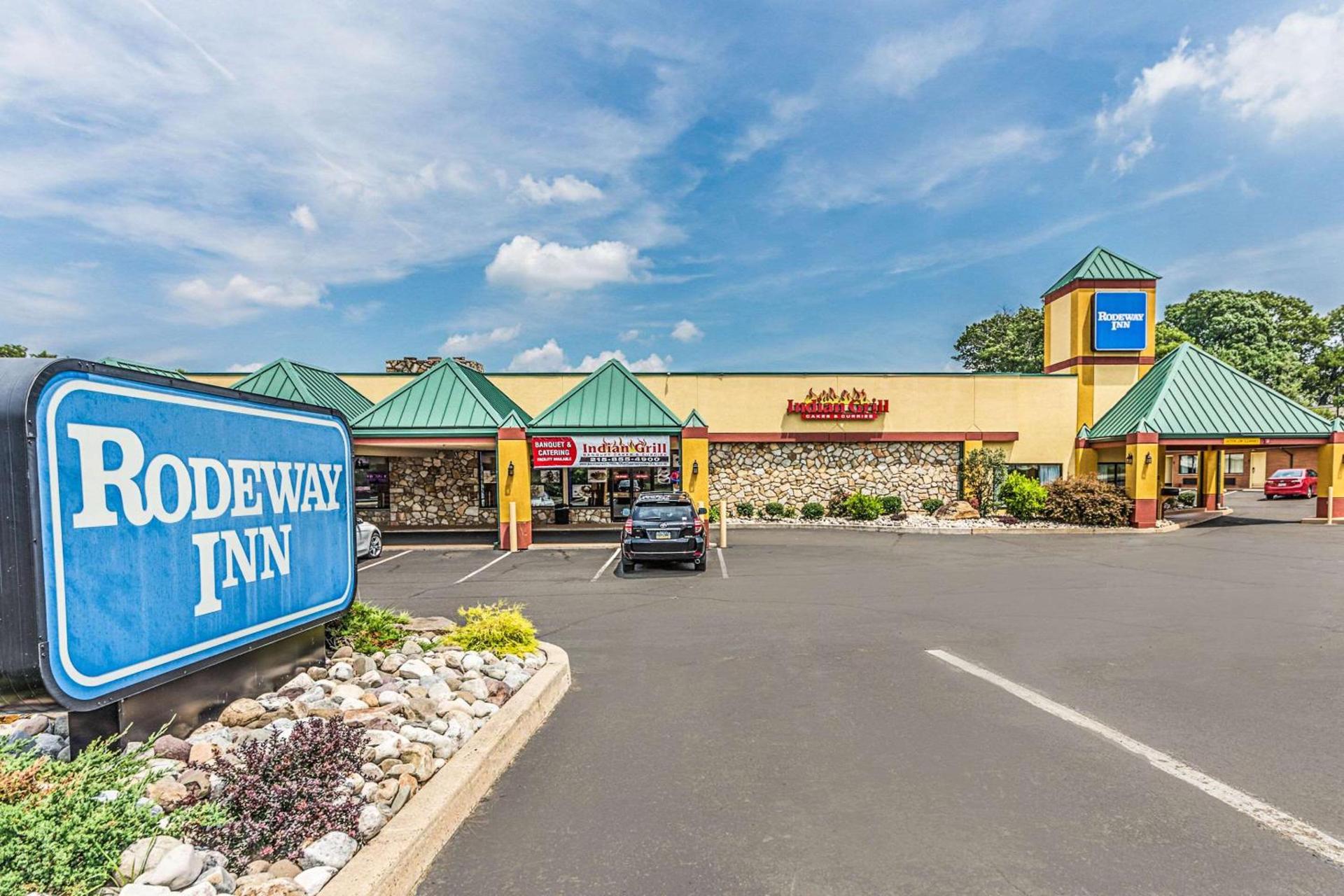 Knights Inn Montgomeryville photo 1