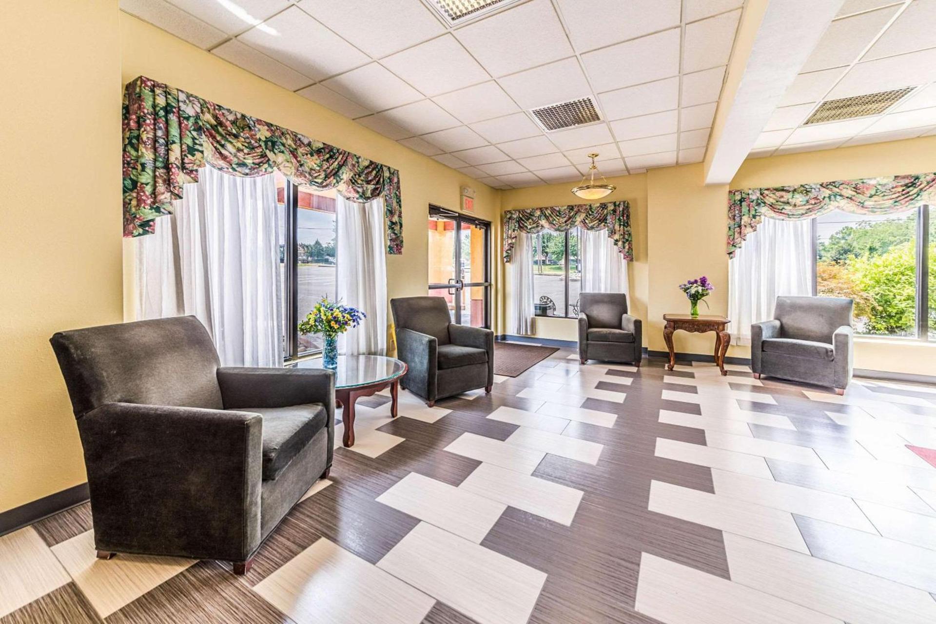 Knights Inn Montgomeryville photo 5