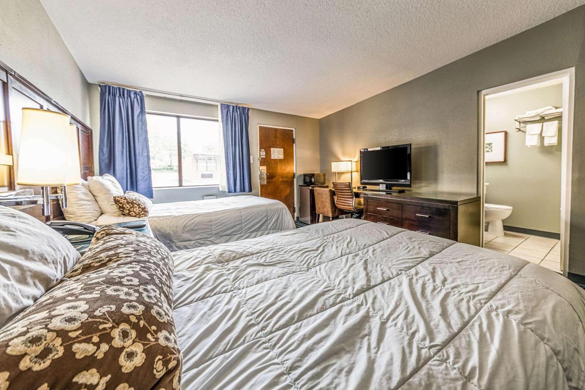 Knights Inn Montgomeryville photo 12