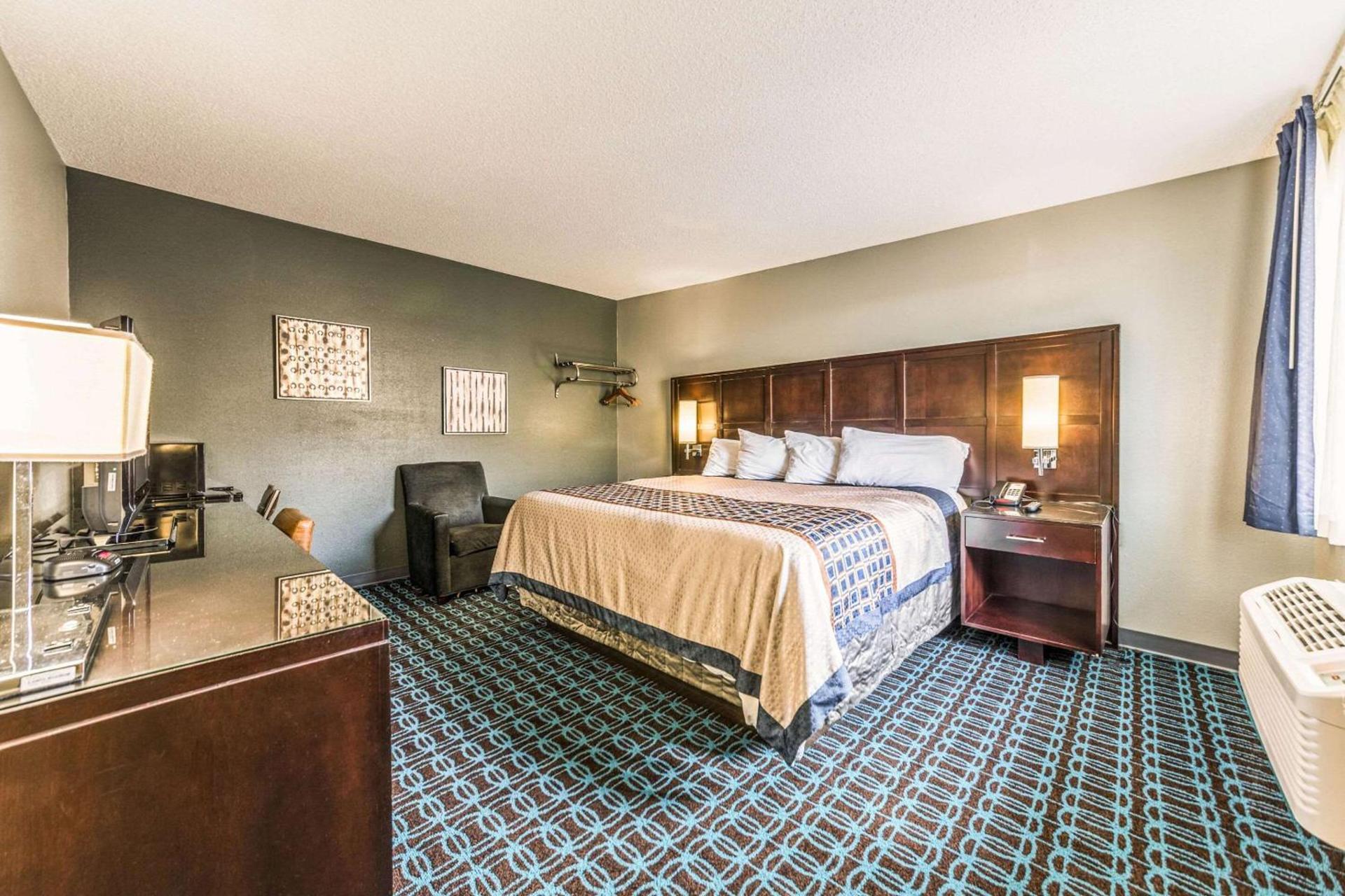 Knights Inn Montgomeryville photo 14