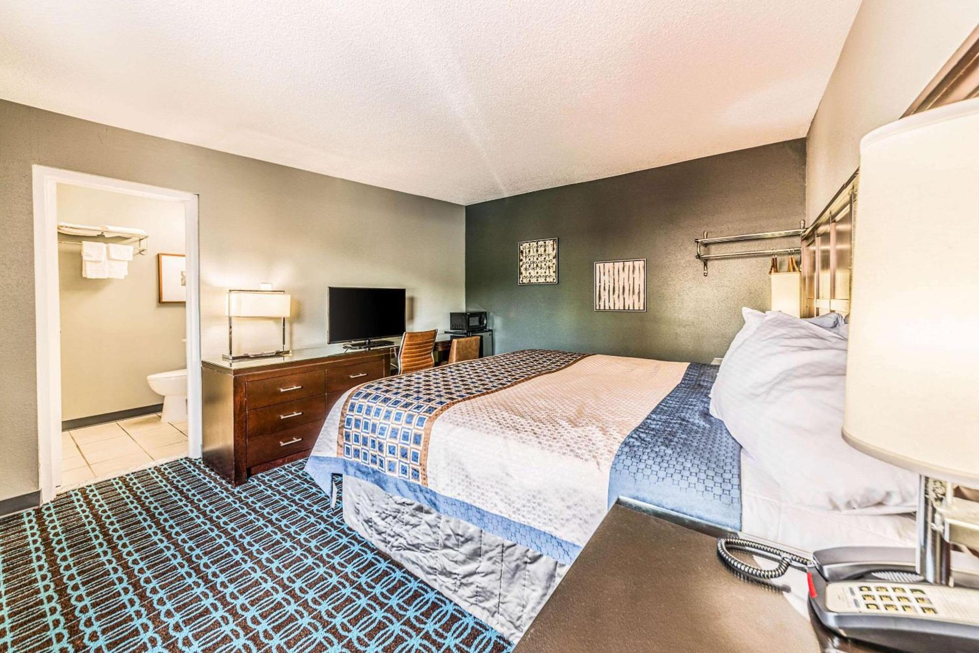 Knights Inn Montgomeryville photo 19