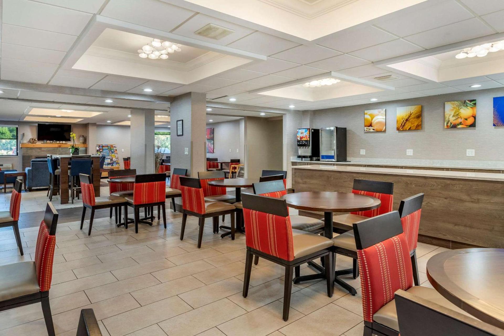 Comfort Inn Near Greenfield Village photo 2