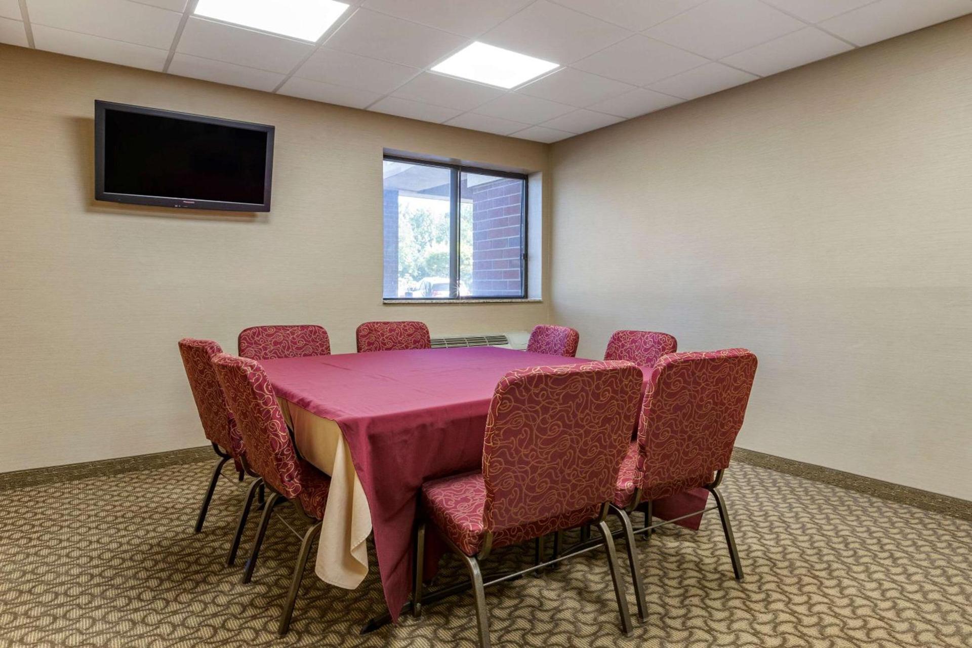 Comfort Inn Near Greenfield Village photo 5