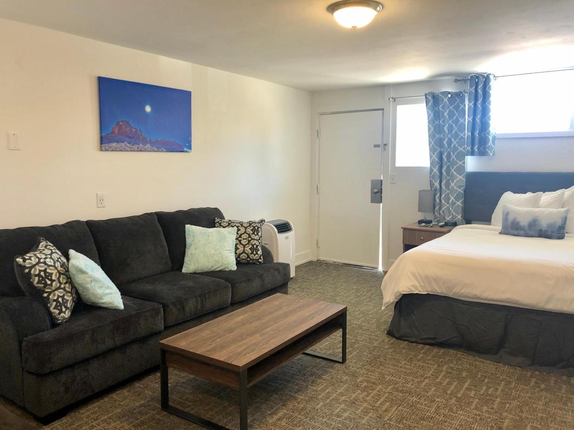 Blue Sage Inn & Suites photo 22