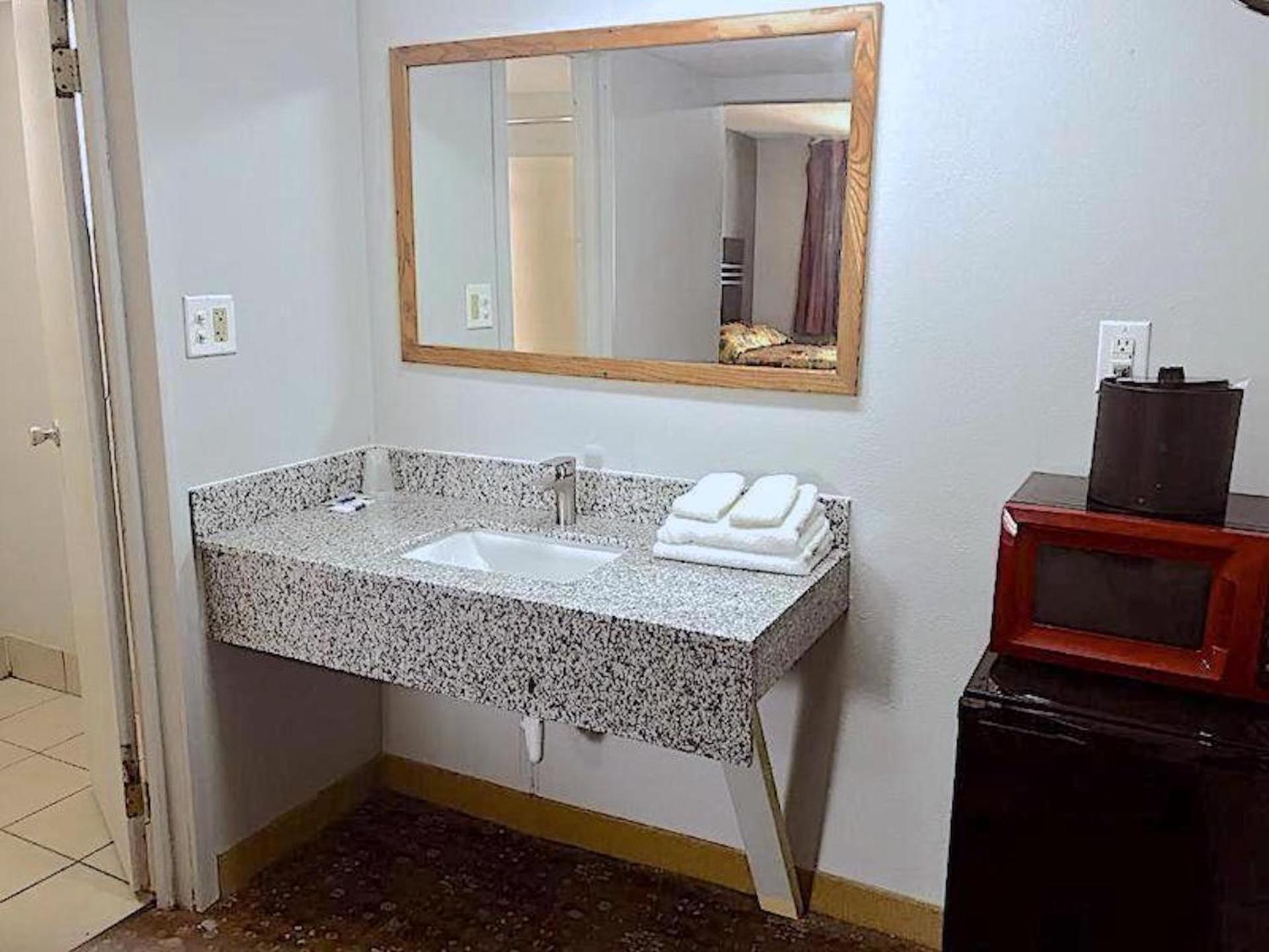 Guest Inn photo 18