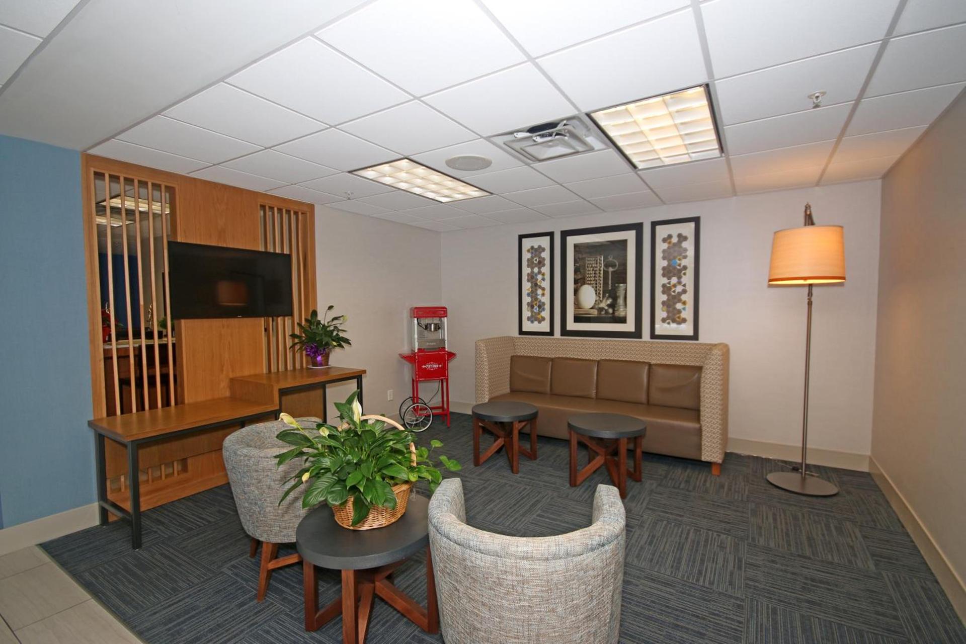 Holiday Inn Express Troutville-Roanoke North by IHG photo 11