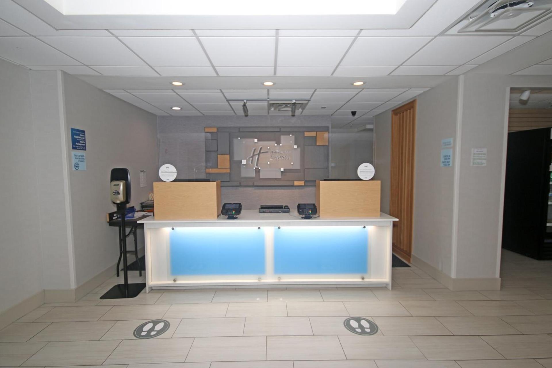 Holiday Inn Express Troutville-Roanoke North by IHG photo 7