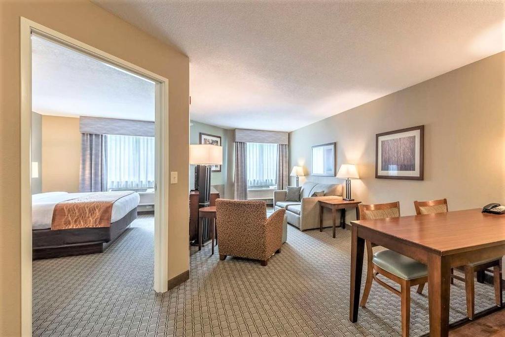 AmeriVu Inn and Suites - Chisago City photo 60