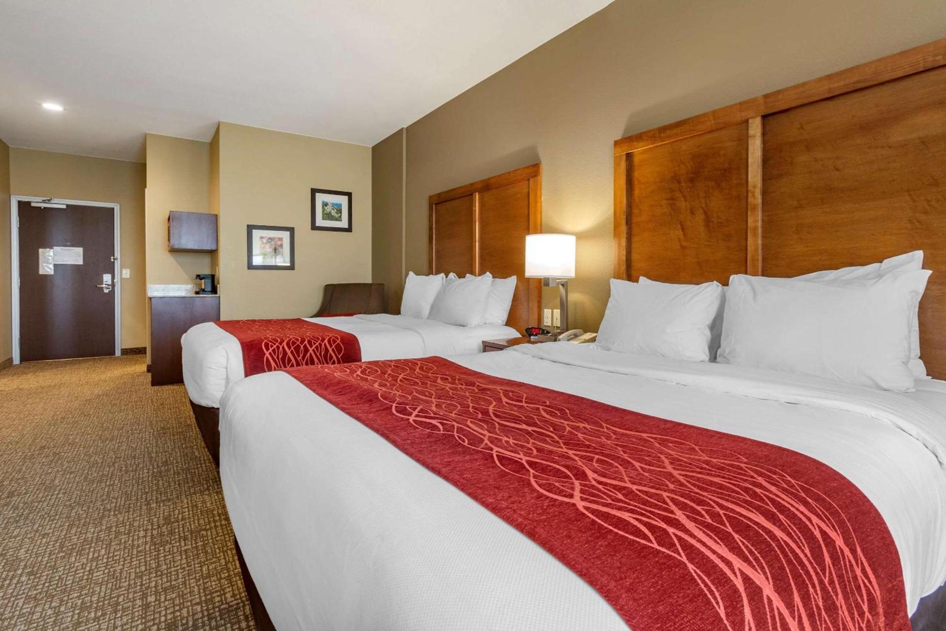 Comfort Inn & Suites Near Mt Rushmore photo 13