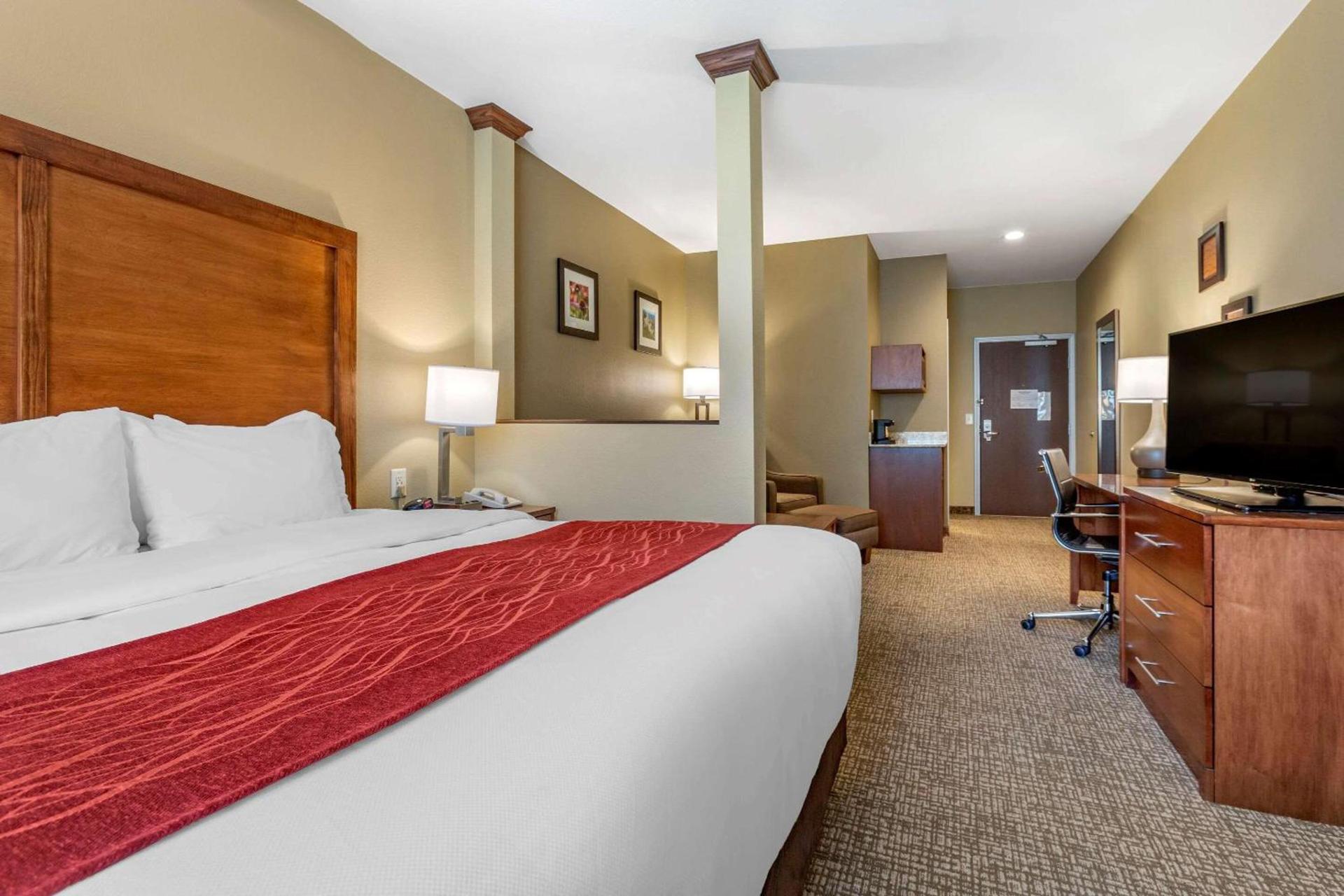 Comfort Inn & Suites Near Mt Rushmore photo 22