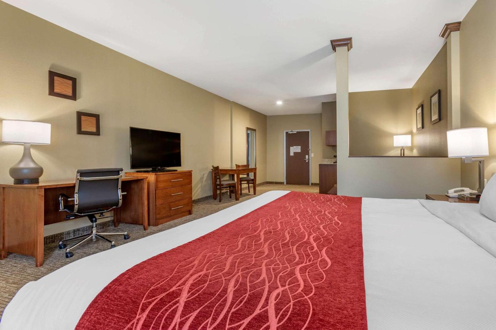 Comfort Inn & Suites Near Mt Rushmore photo 24