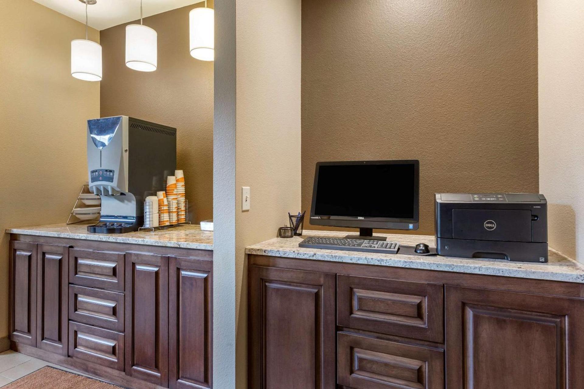 Comfort Inn & Suites Near Mt Rushmore photo 34