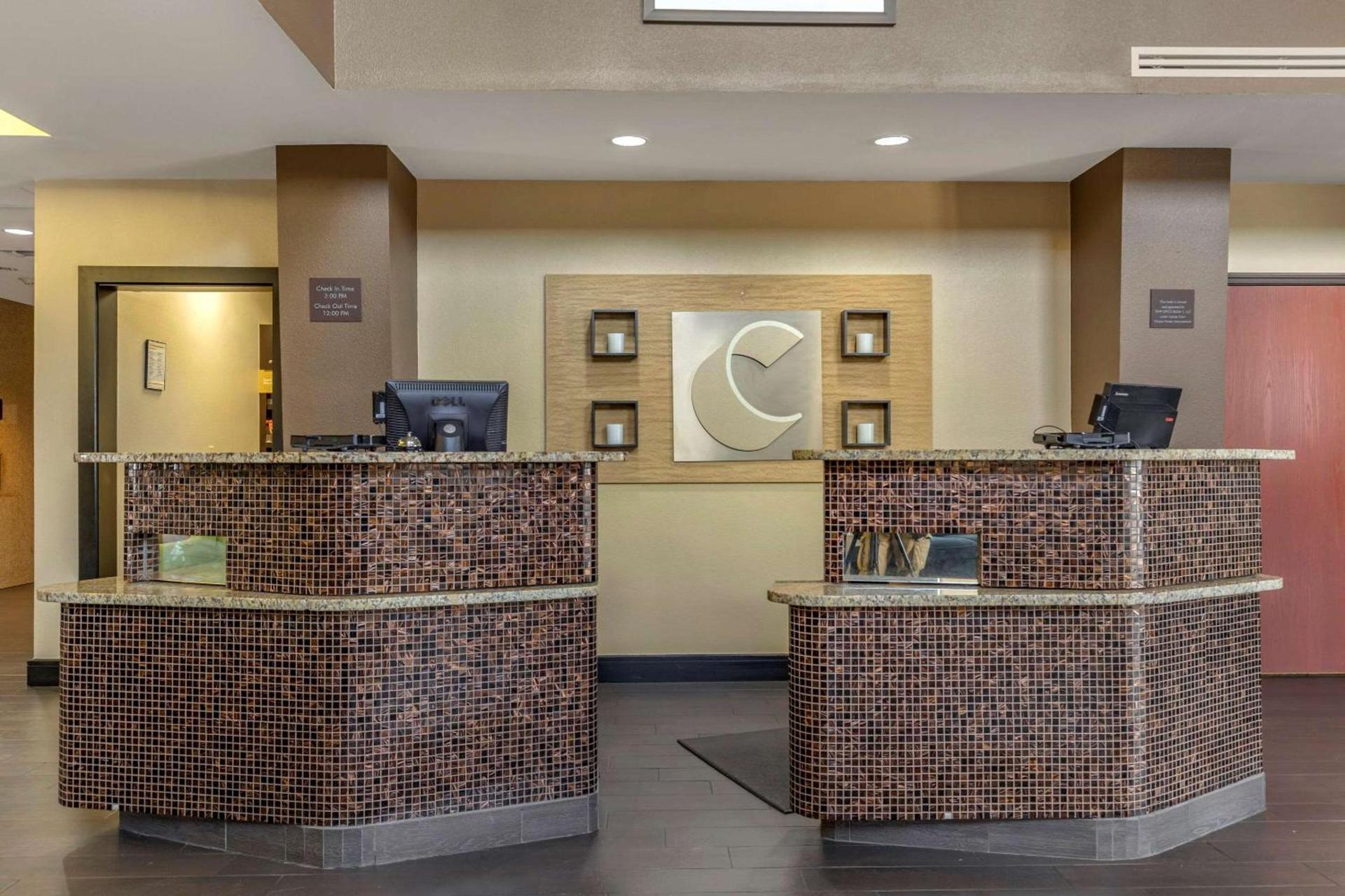 Comfort Suites Buda - Austin South photo 3
