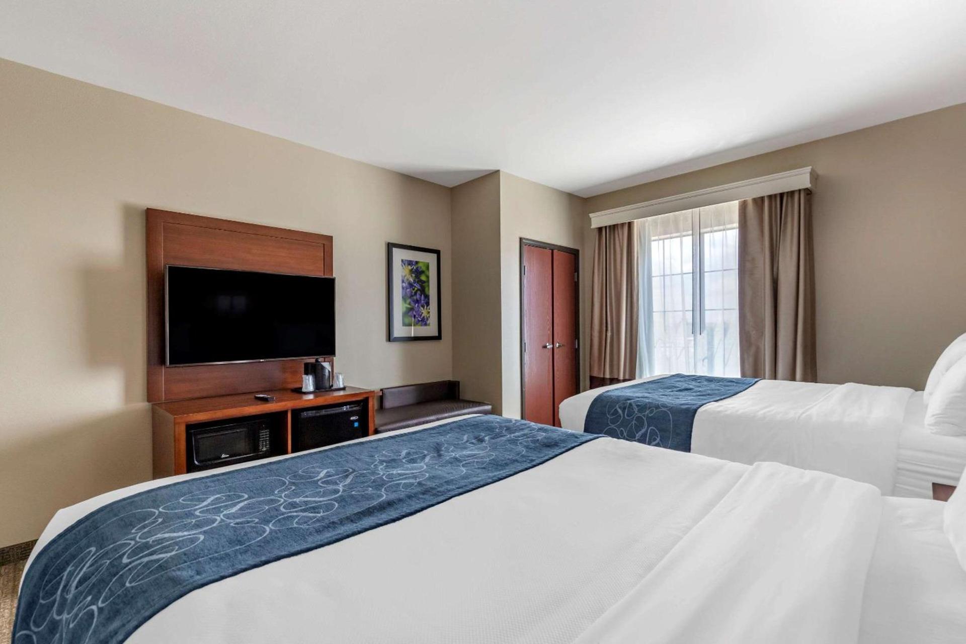 Comfort Suites Buda - Austin South photo 23