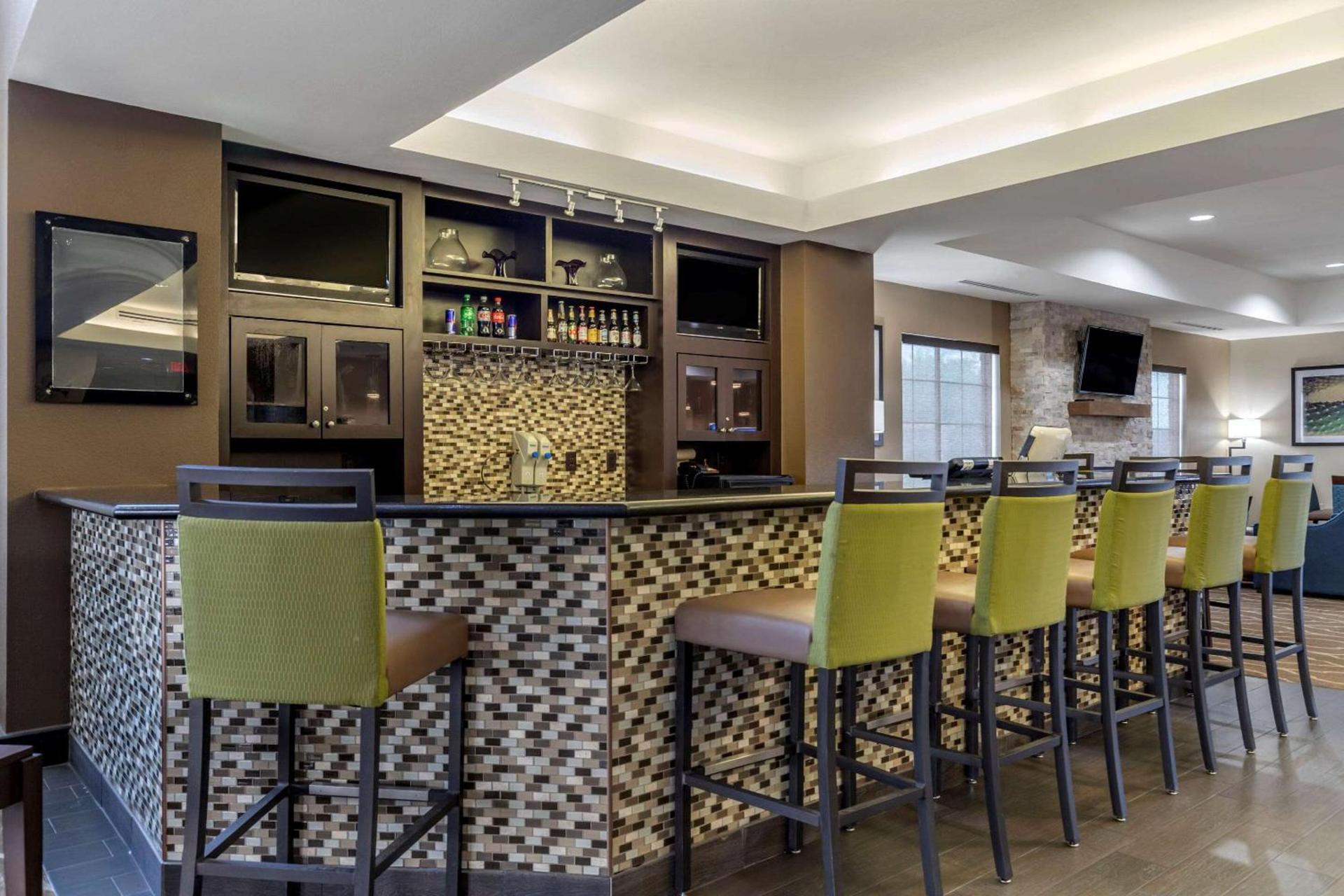 Comfort Suites Buda - Austin South photo 32