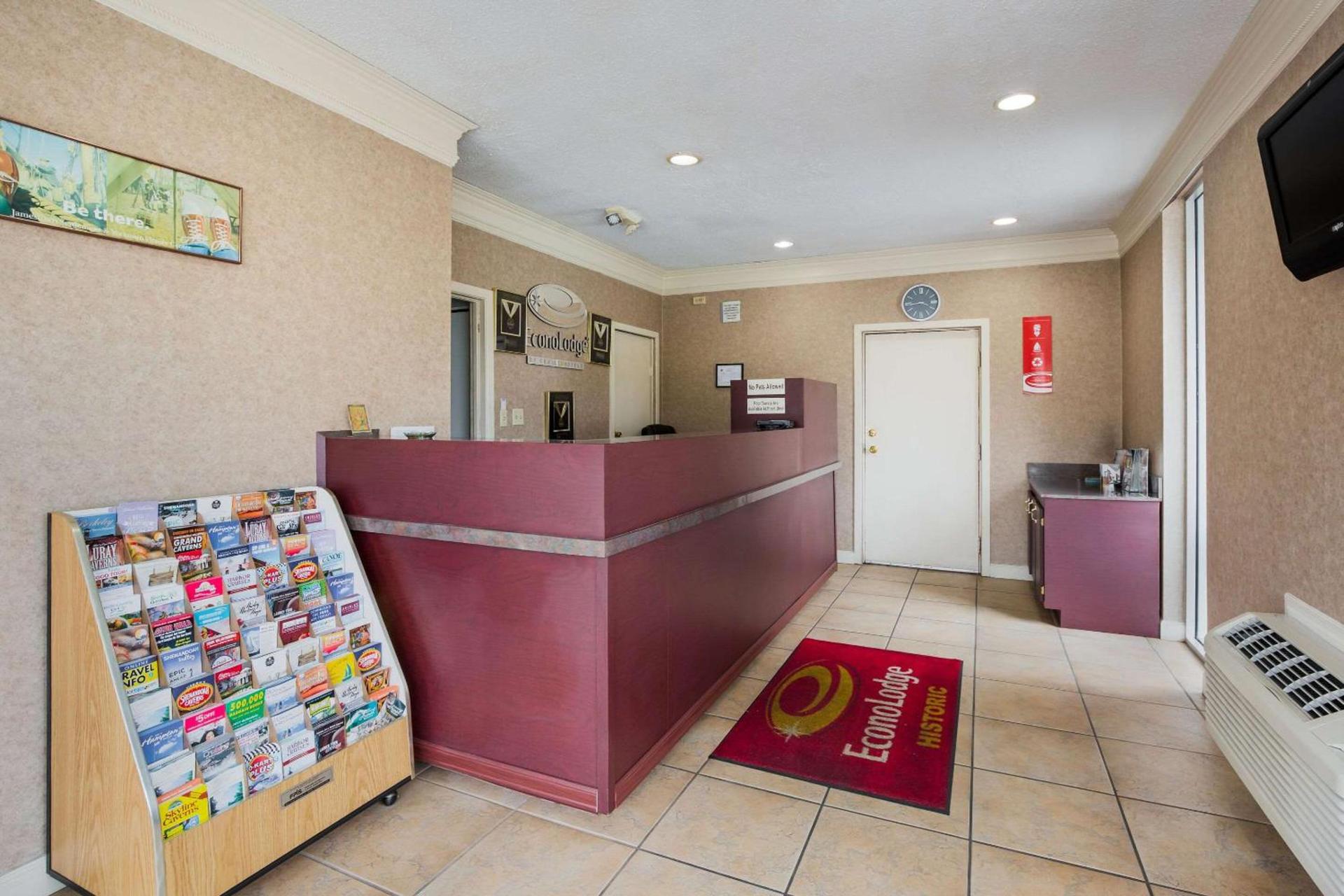 Econo Lodge Williamsburg Historic Area photo 4