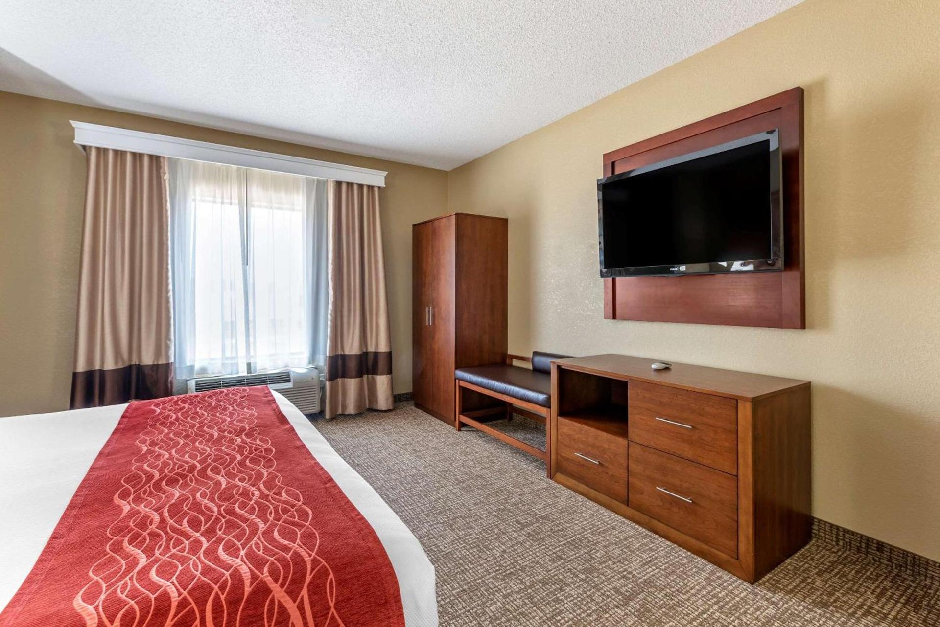 Comfort Inn & Suites El Dorado photo 15