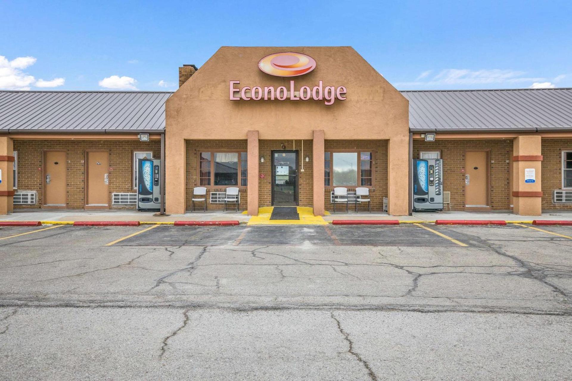 Econo Lodge Cameron photo 6