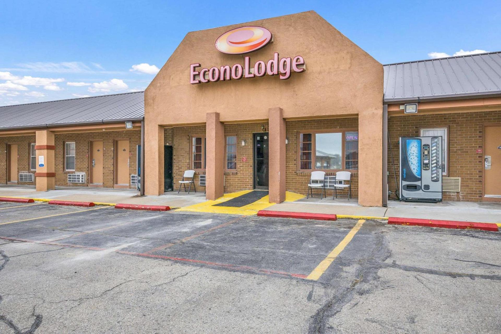 Econo Lodge Cameron photo 7
