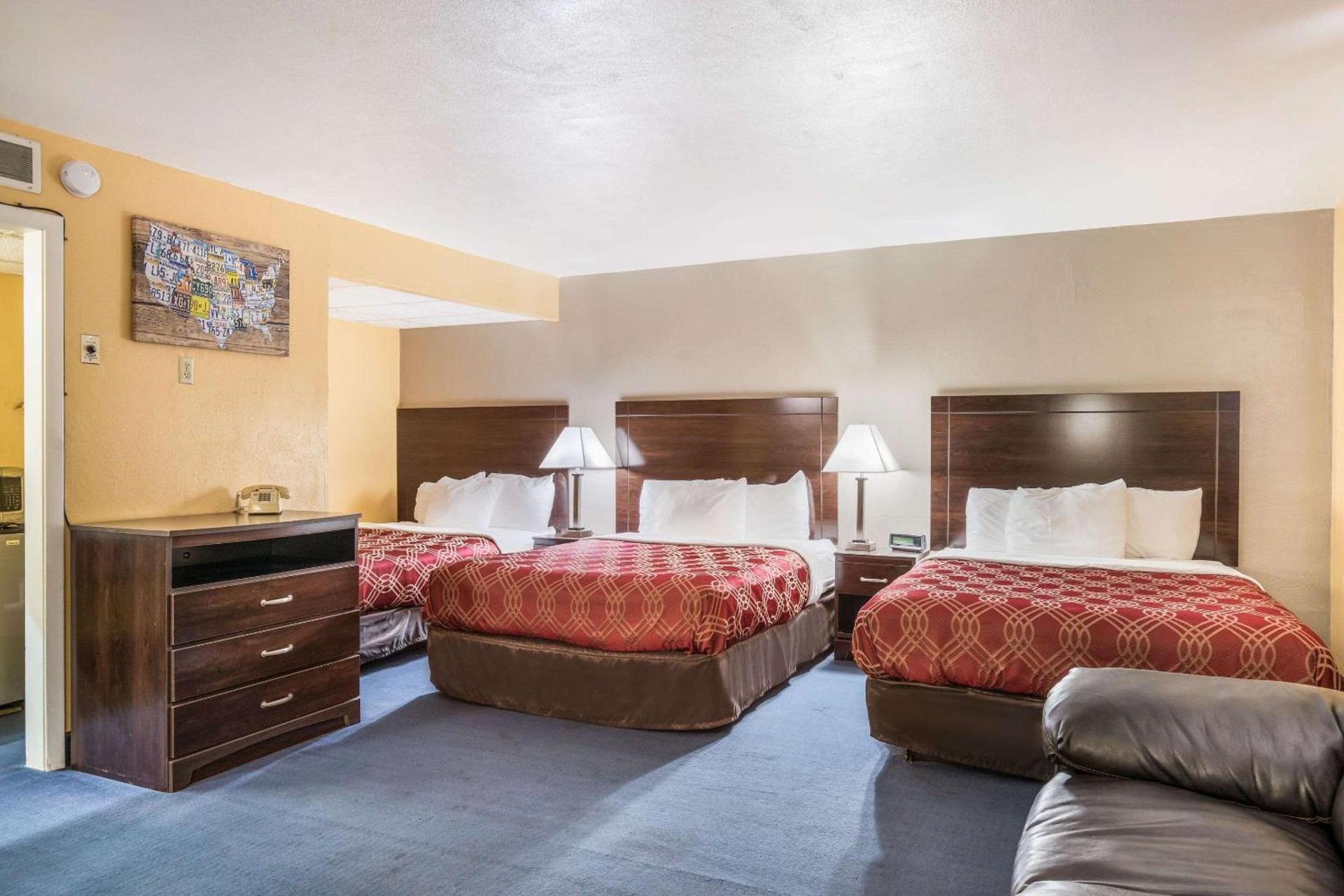 Econo Lodge Cameron photo 22