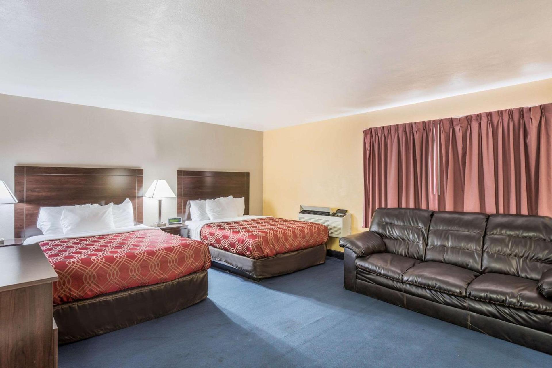 Econo Lodge Cameron photo 25