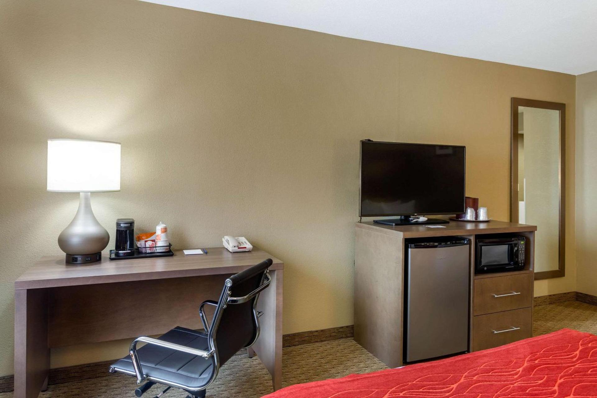 Comfort Inn Marshall Station photo 16