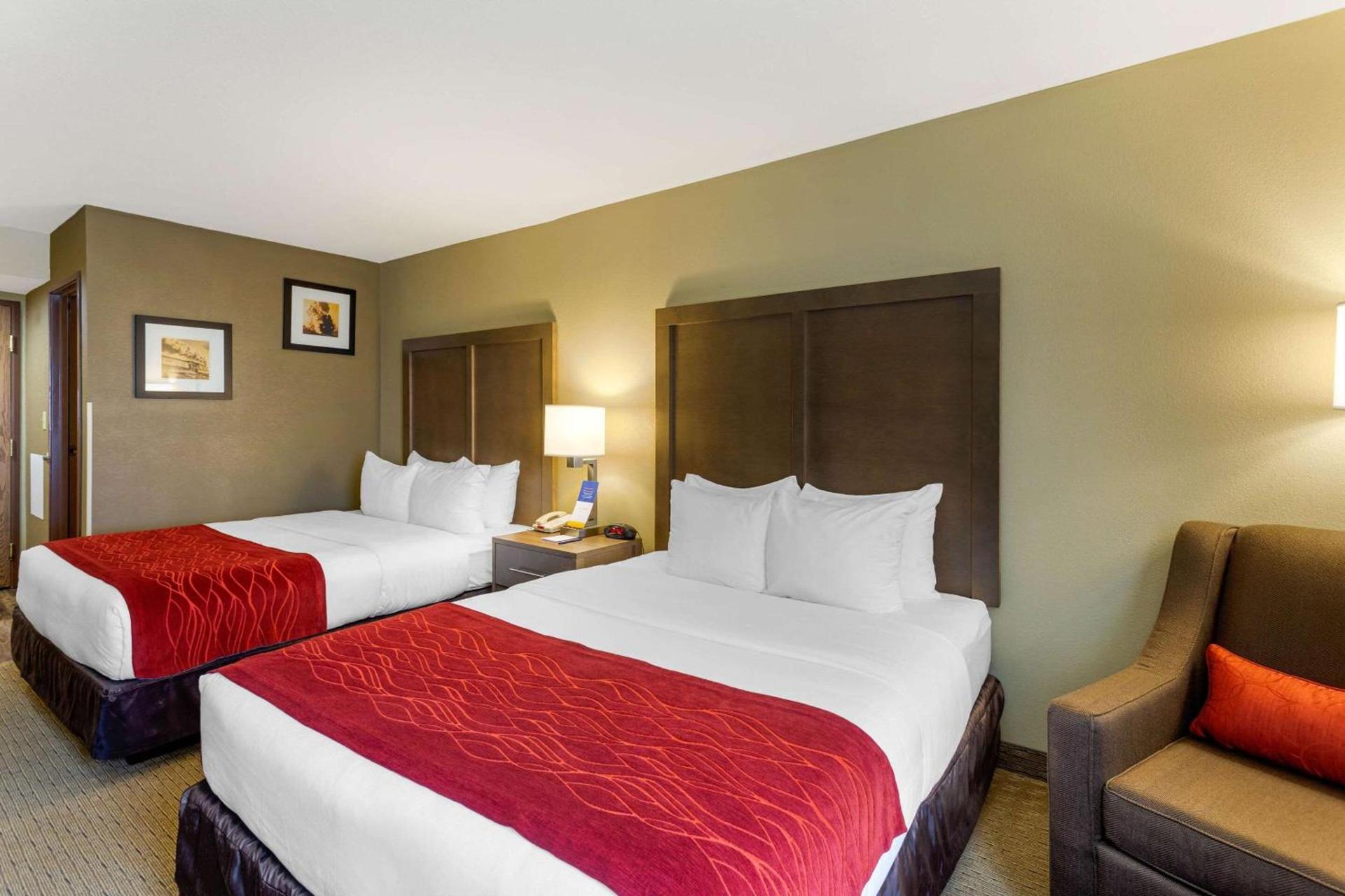 Comfort Inn Marshall Station photo 17