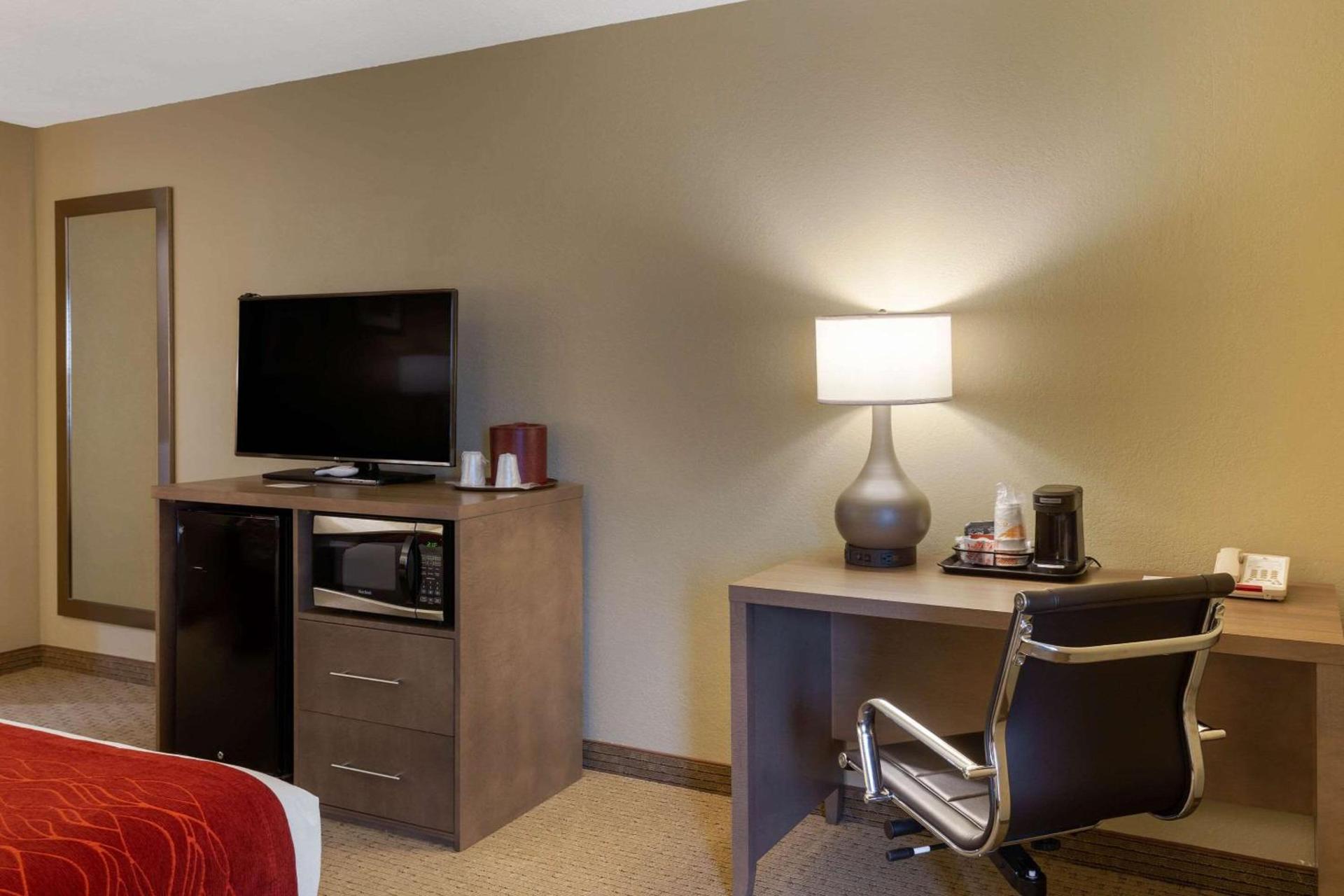 Comfort Inn Marshall Station photo 18