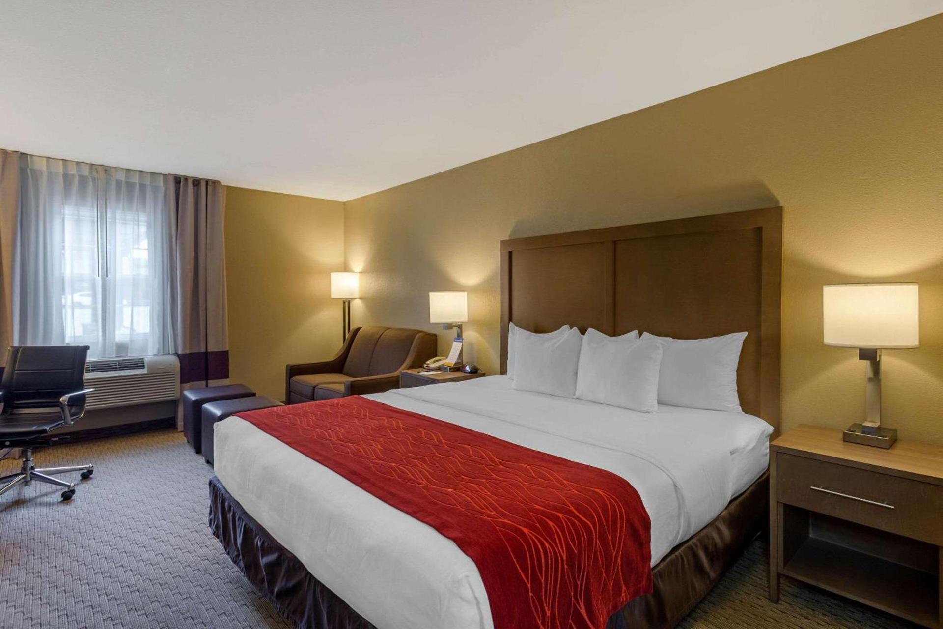 Comfort Inn Marshall Station photo 24