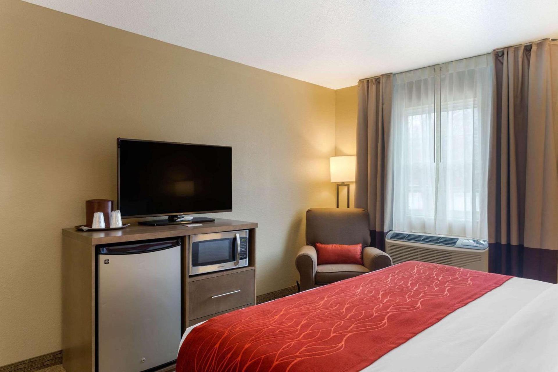 Comfort Inn Marshall Station photo 26