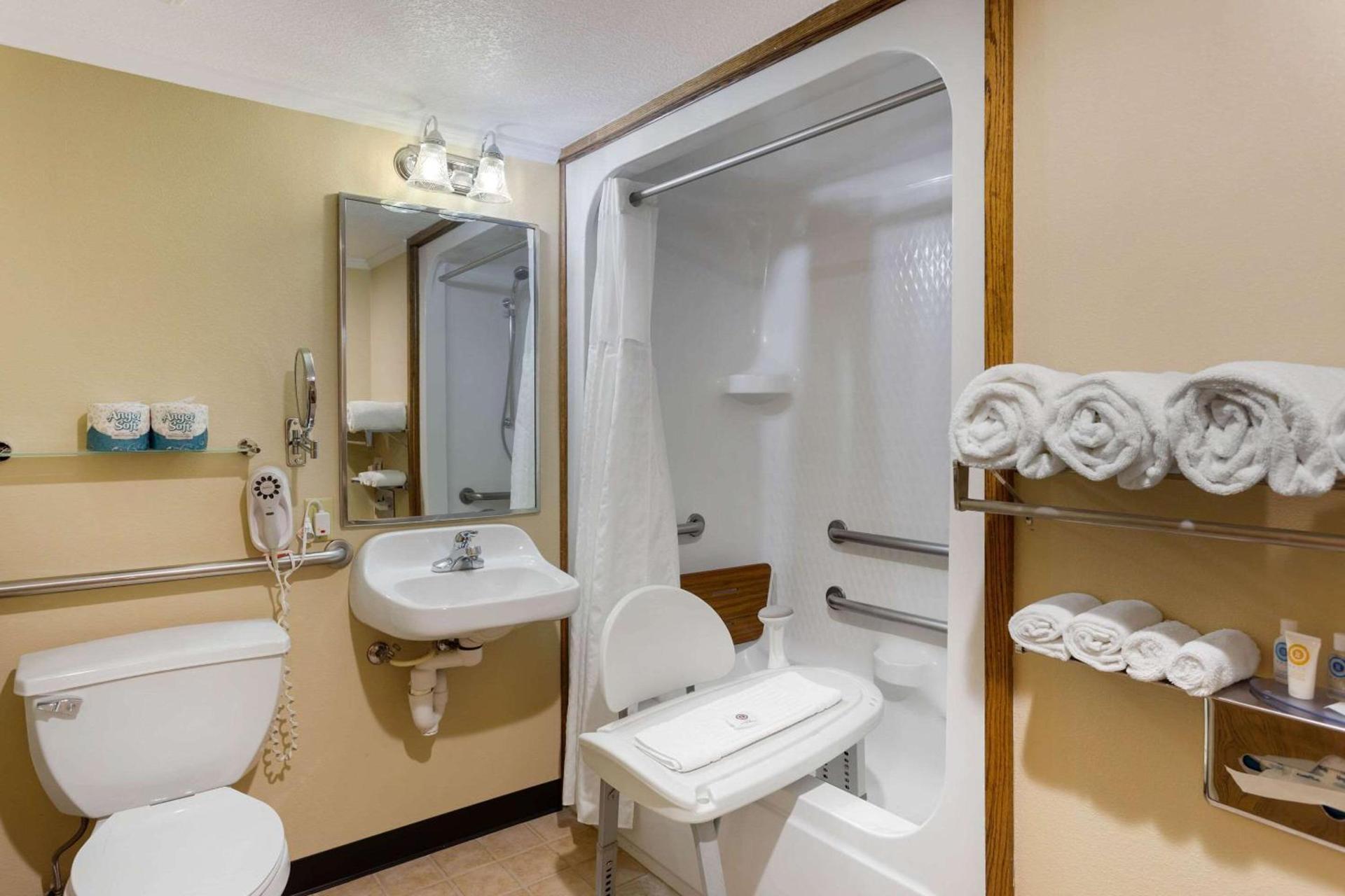Comfort Inn Marshall Station photo 28