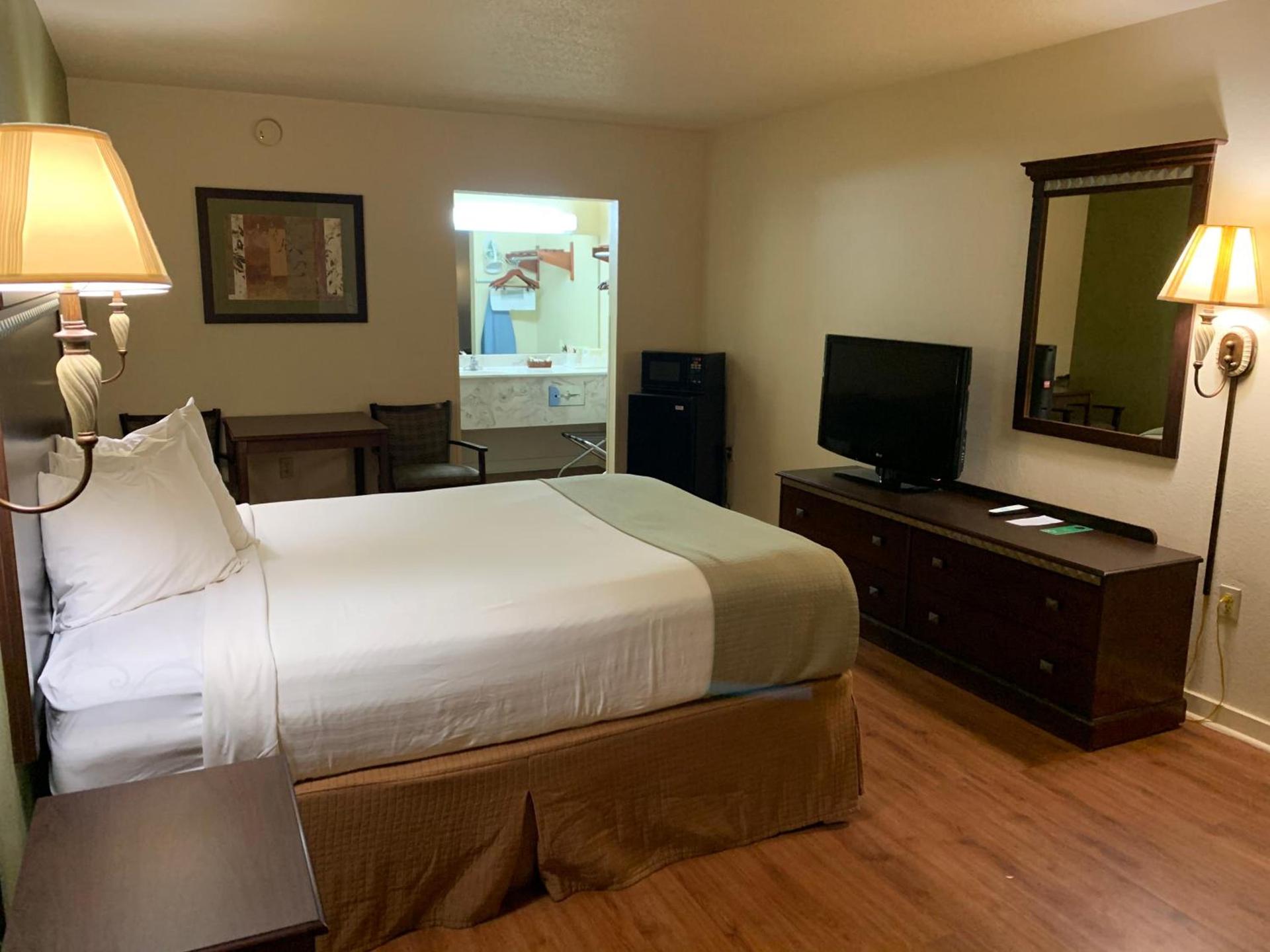 Motel 6 Abbeville, AL photo 17