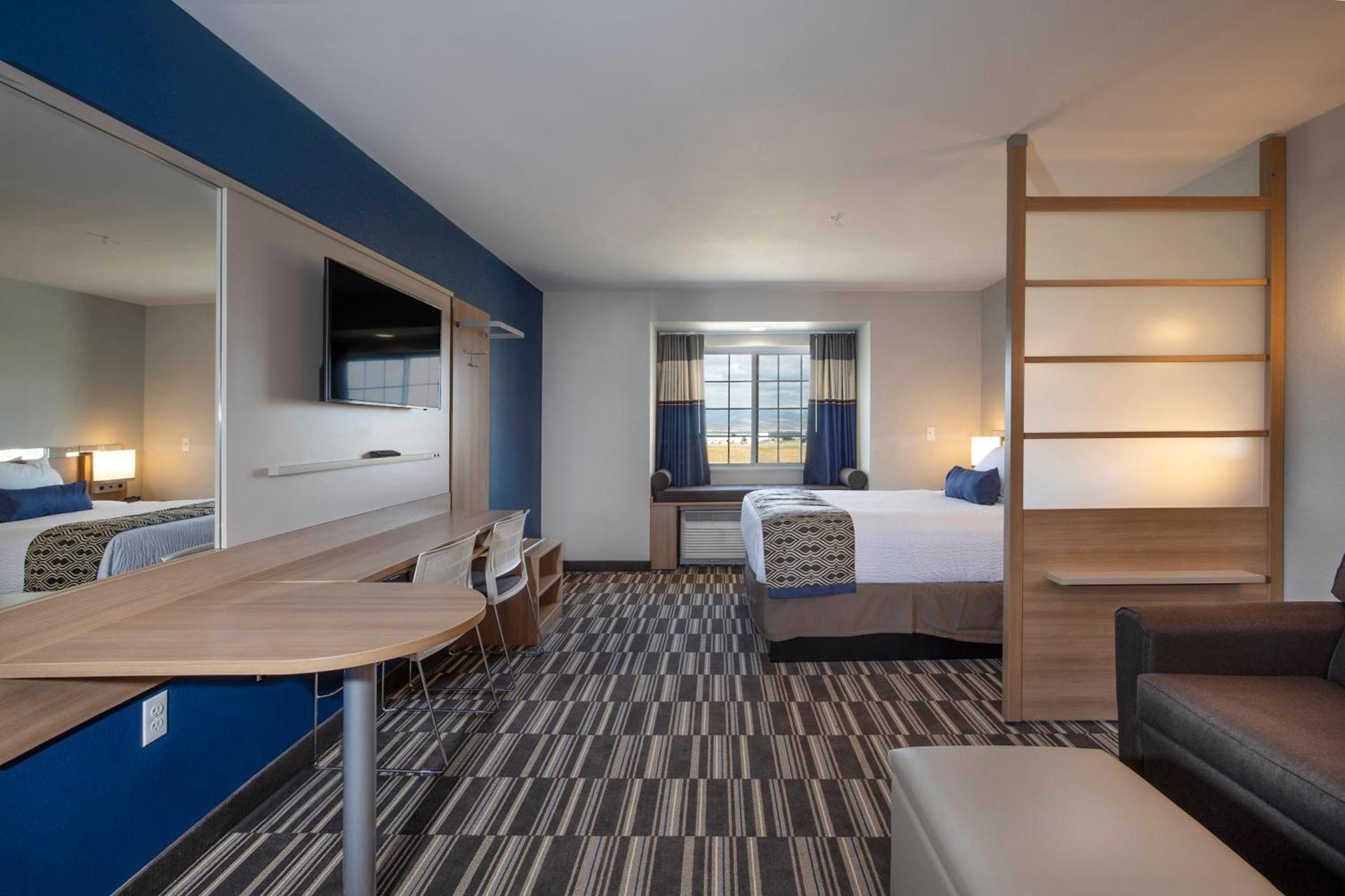 Microtel Inn & Suites by Wyndham Loveland photo 22