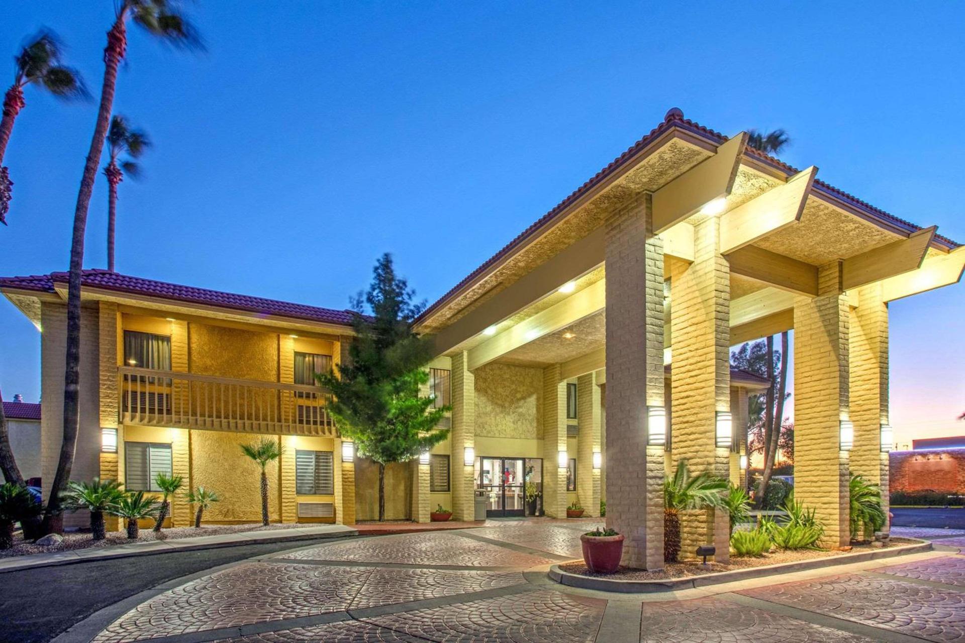 La Quinta Inn by Wyndham Tucson East photo 3
