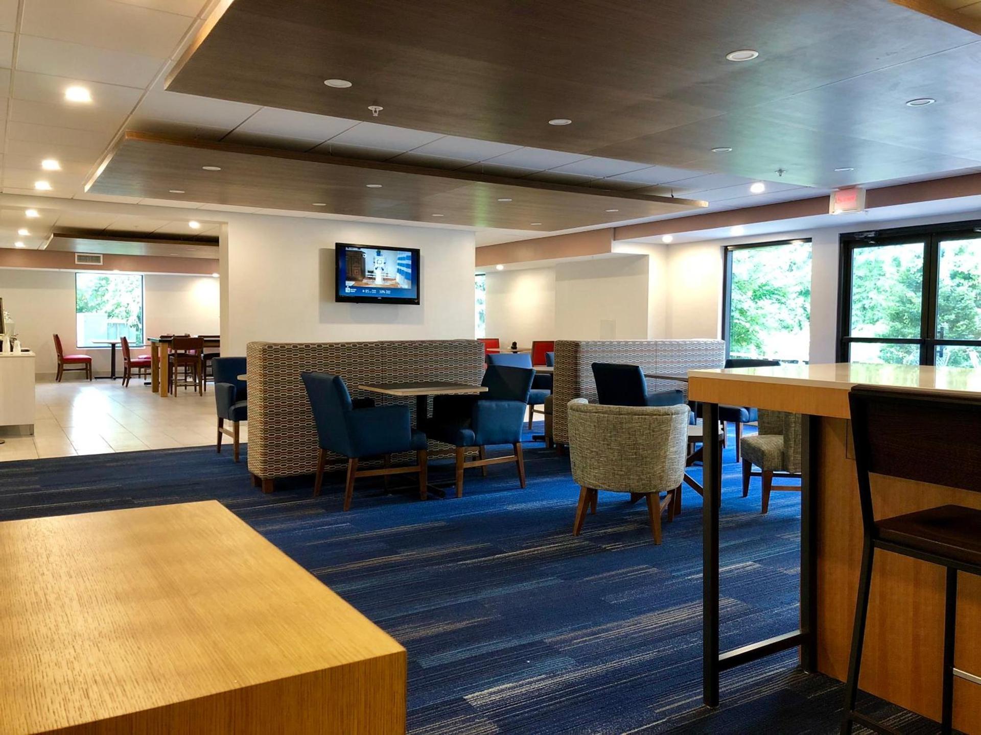 Holiday Inn Express Great Barrington by IHG photo 8