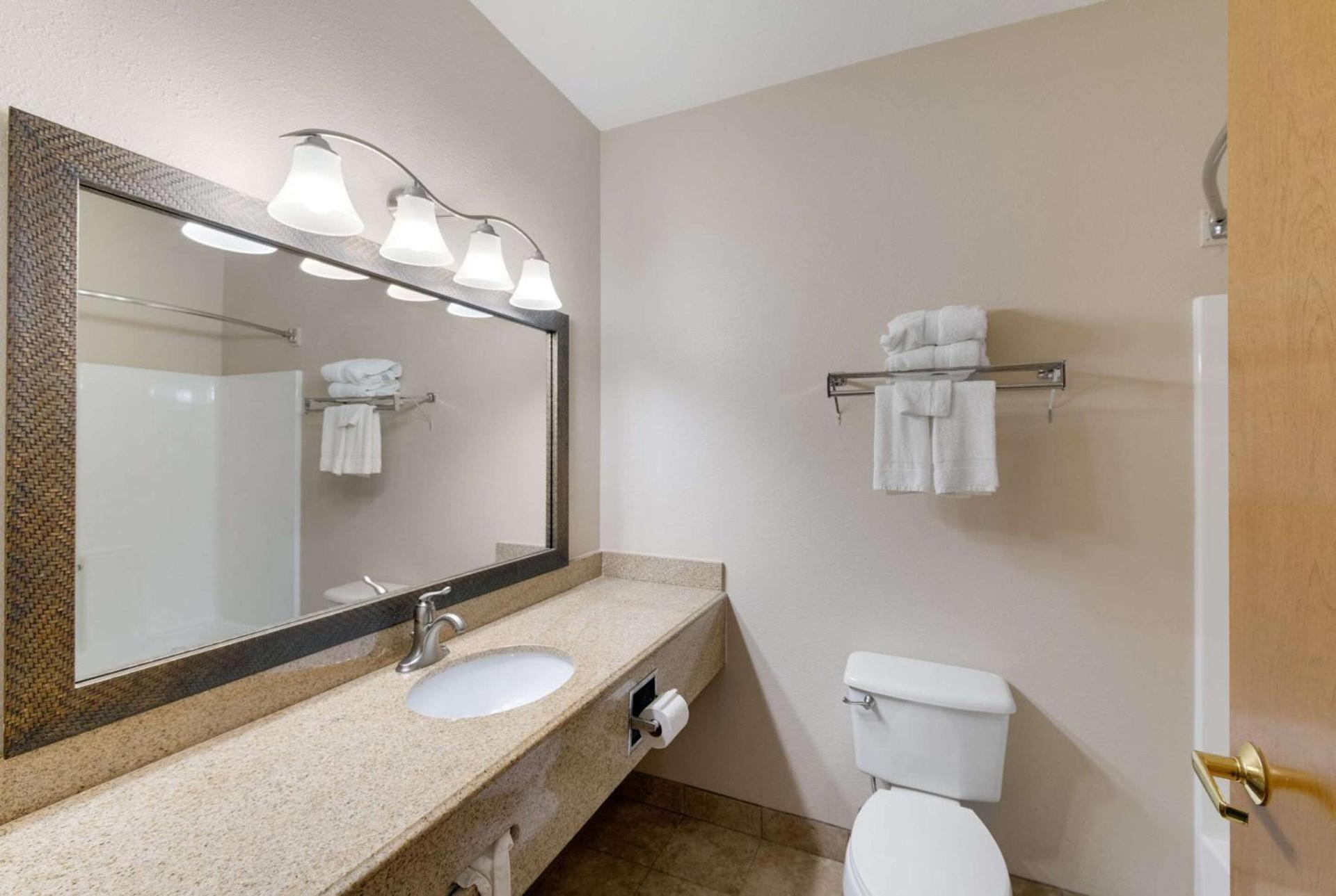 Quality Inn Cedar Park - Austin Northwest photo 7