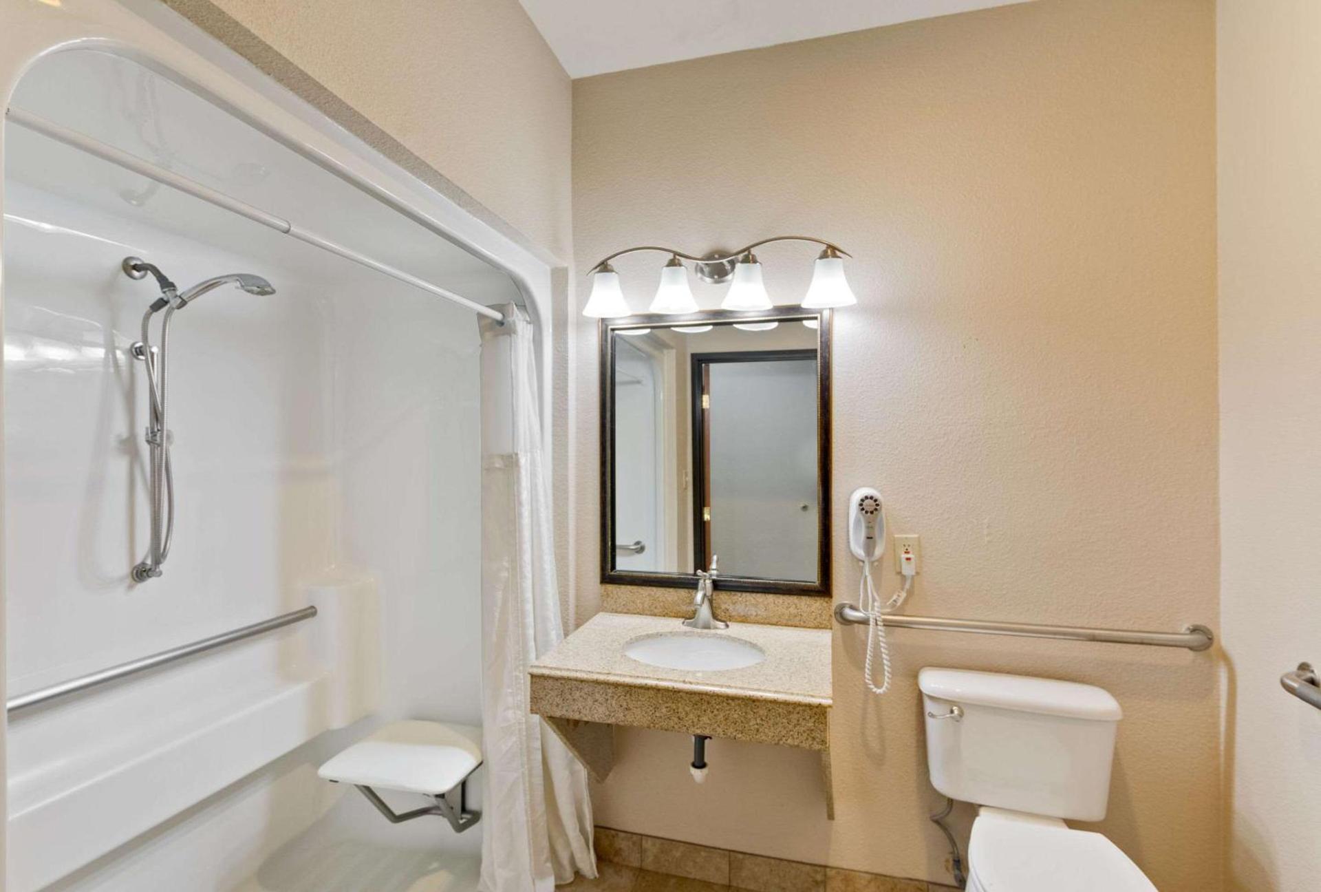 Quality Inn Cedar Park - Austin Northwest photo 23