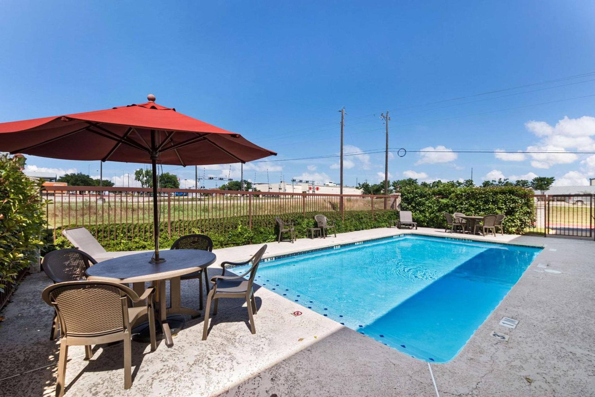 Quality Inn Cedar Park - Austin Northwest photo 31