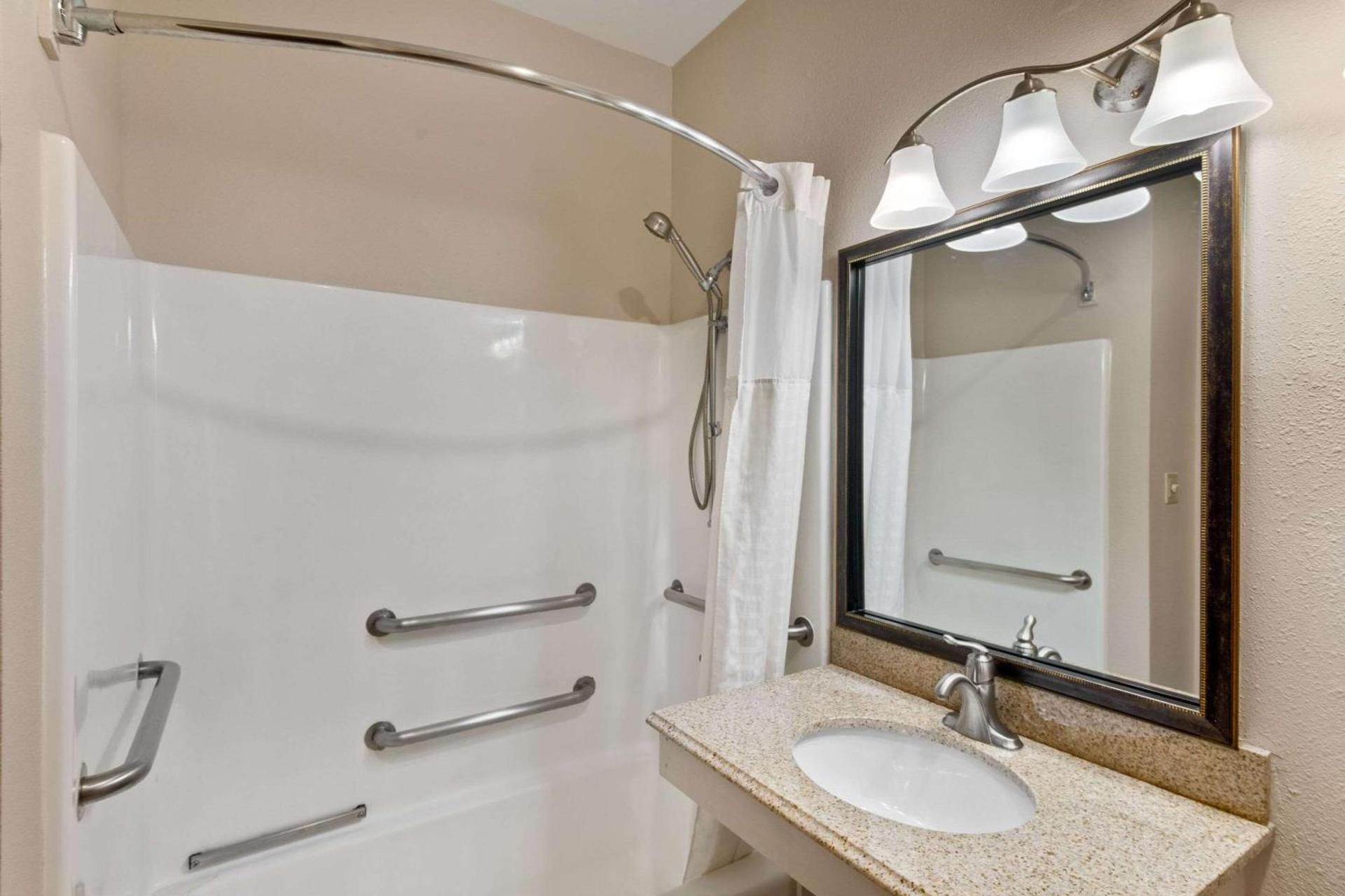 Quality Inn Cedar Park - Austin Northwest photo 27