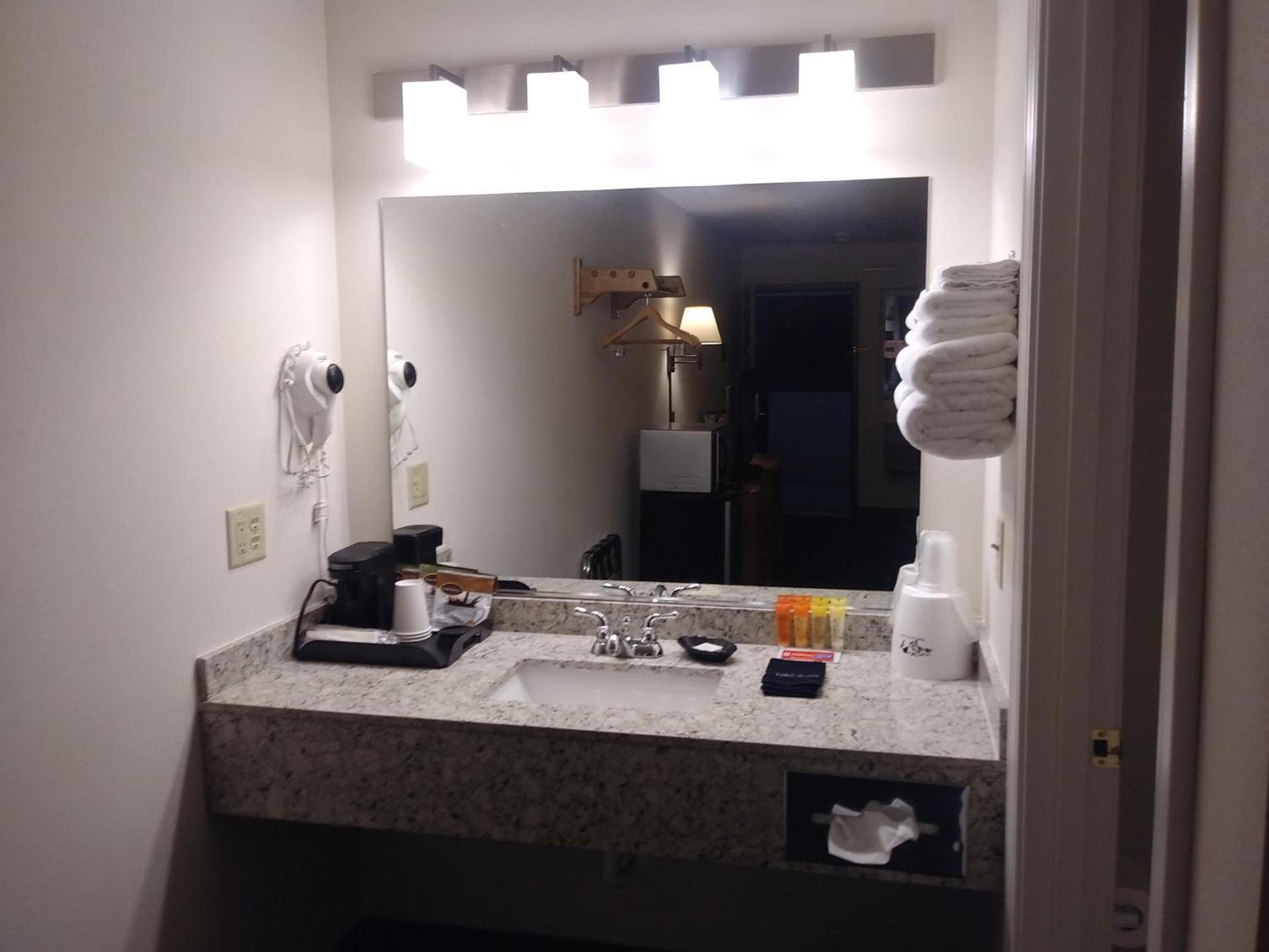 Sugarloaf Mountain Motel photo 4